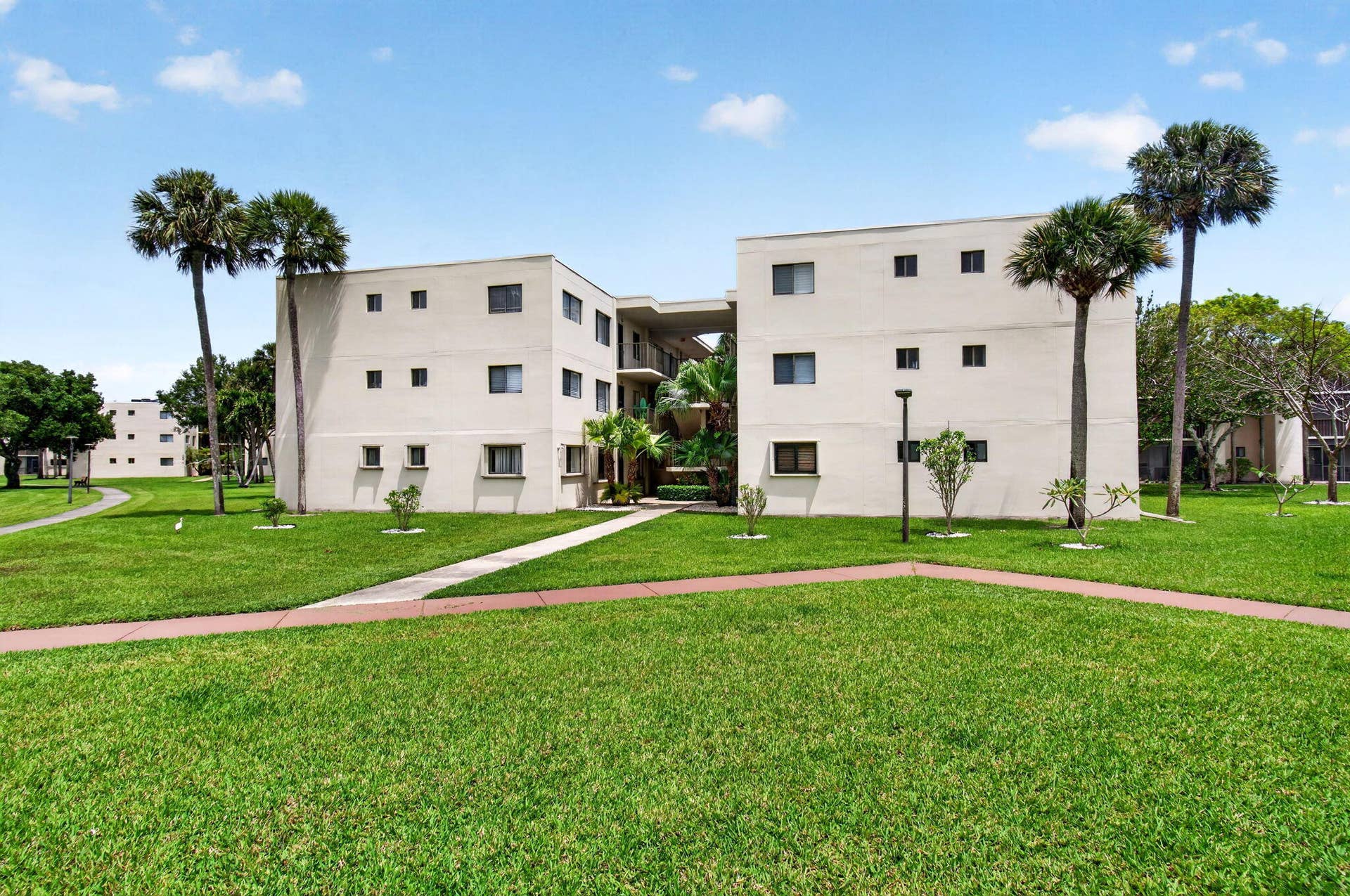 5340 Las Verdes Cr Las Verdes Circle, #109, Delray Beach, FL 33484 49-web-or-mls-DSC_7038