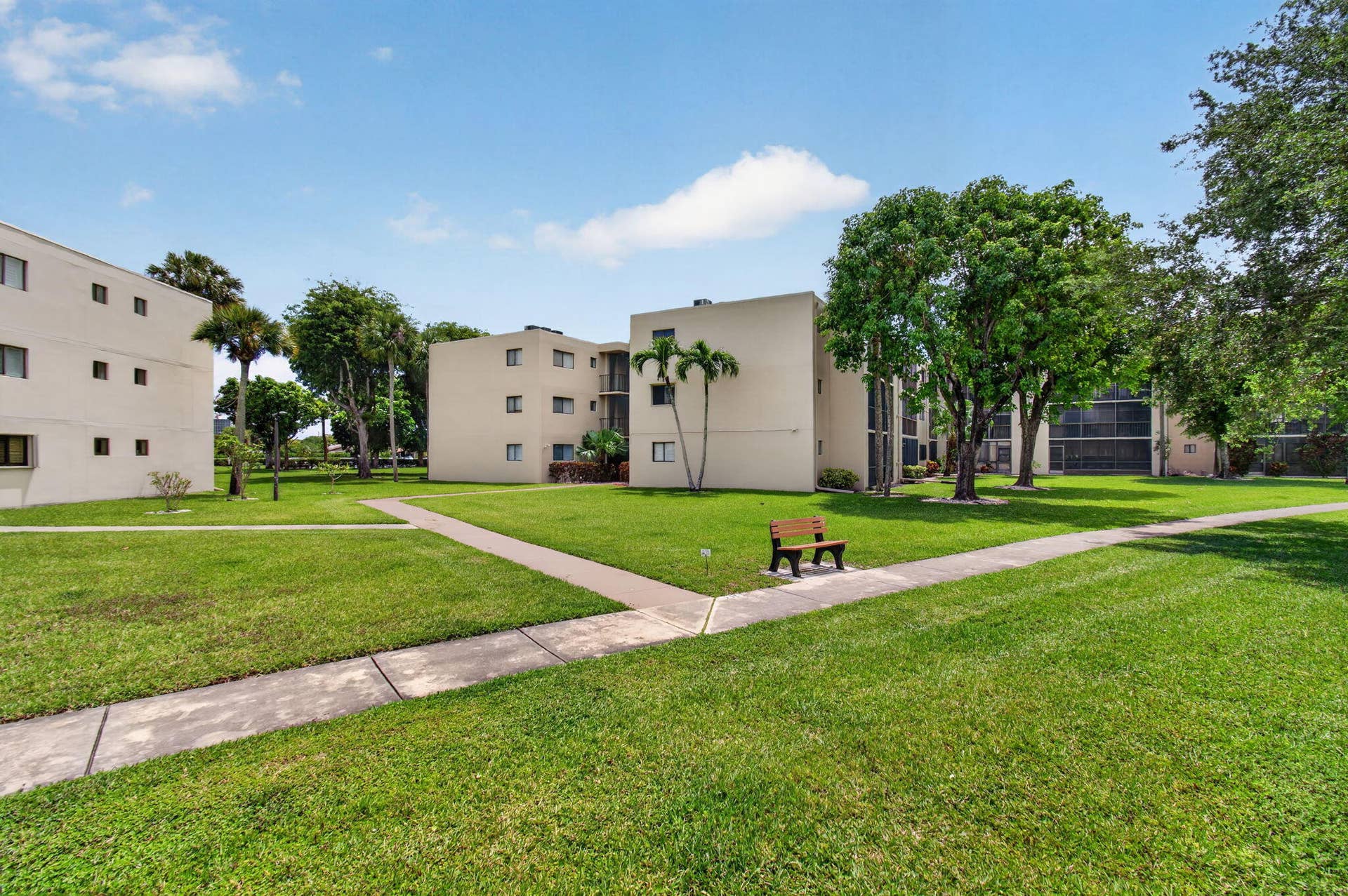 5340 Las Verdes Cr Las Verdes Circle, #109, Delray Beach, FL 33484 55-web-or-mls-DSC_7067