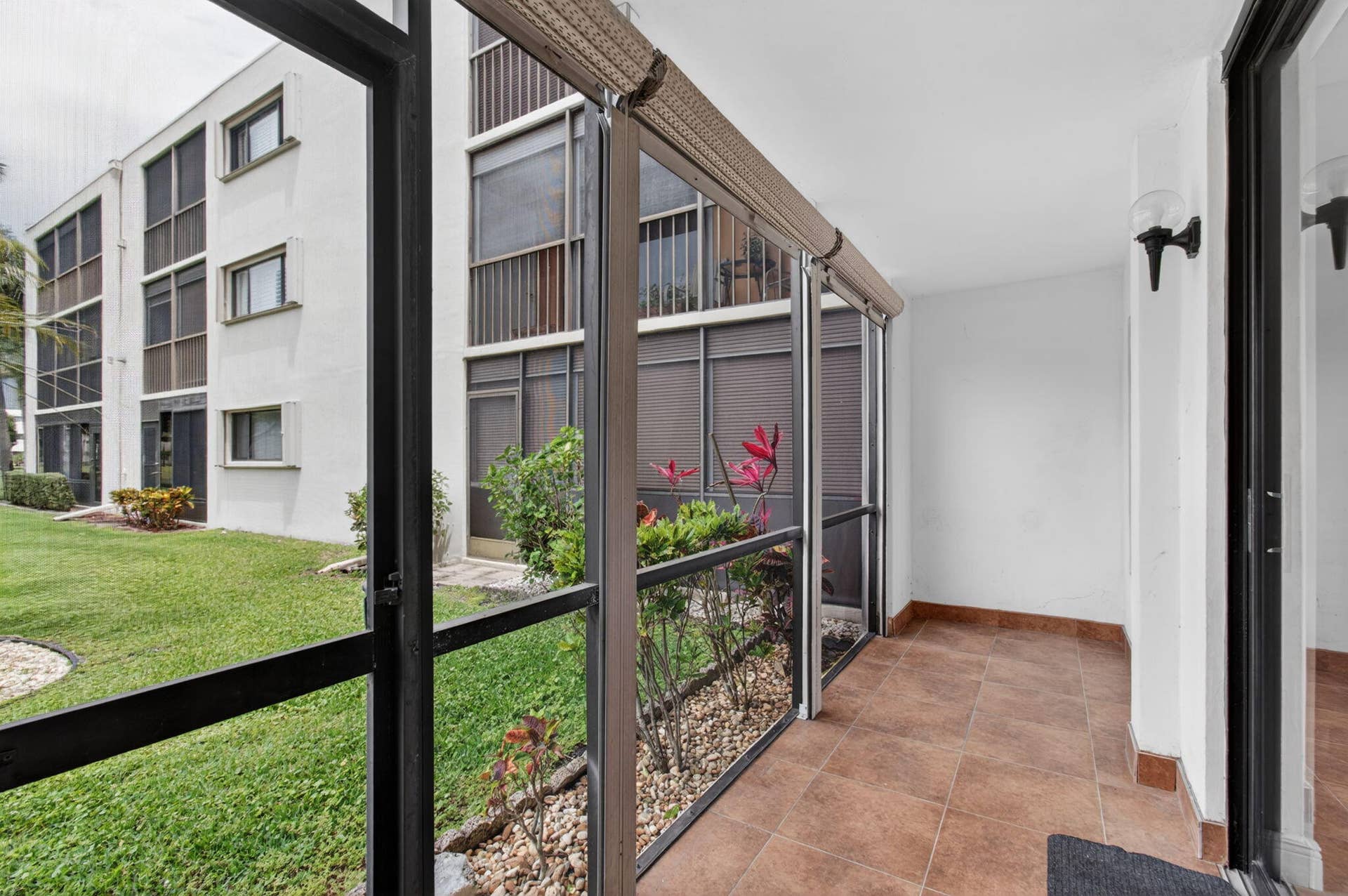 5340 Las Verdes Cr Las Verdes Circle, #109, Delray Beach, FL 33484 41-web-or-mls-DSC_7098