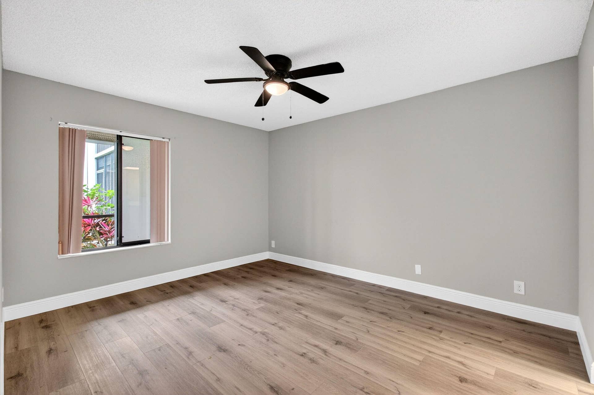 5340 Las Verdes Cr Las Verdes Circle, #109, Delray Beach, FL 33484 31-web-or-mls-DSC_7258