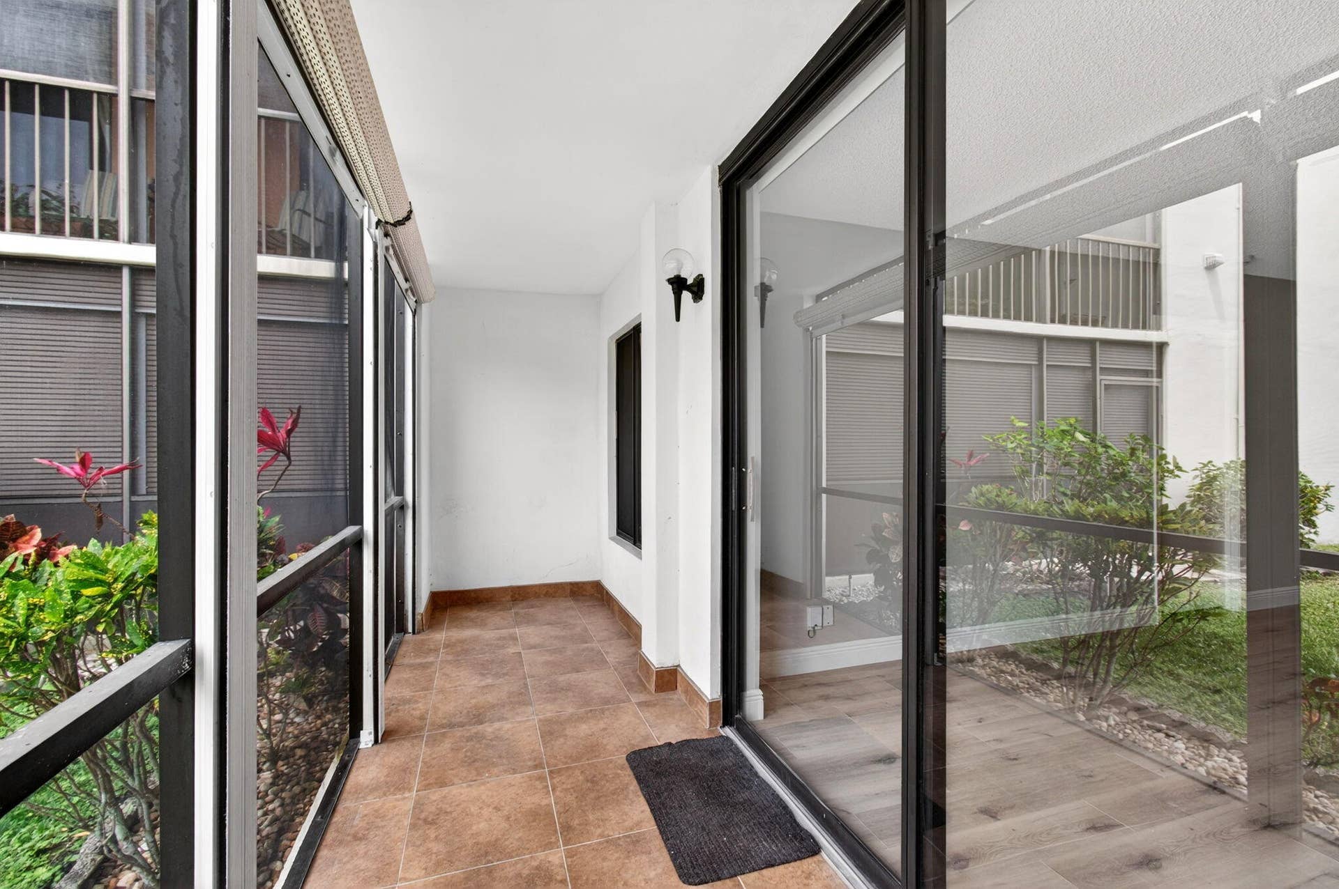 5340 Las Verdes Cr Las Verdes Circle, #109, Delray Beach, FL 33484 42-web-or-mls-DSC_7102