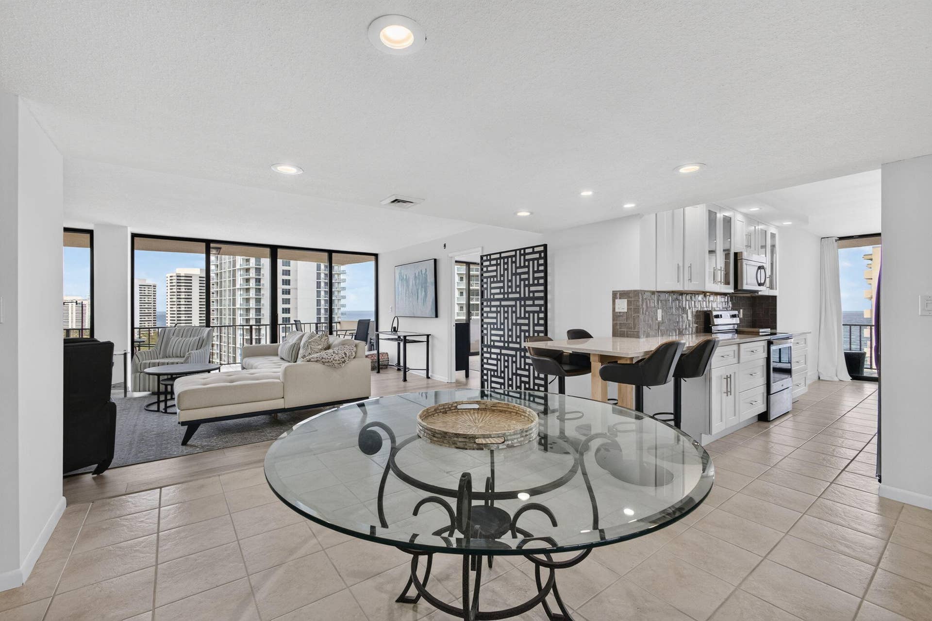 4200 N Ocean Drive, #2-1601, Singer Island, FL 33404 6-web-or-mls-5D1A8251