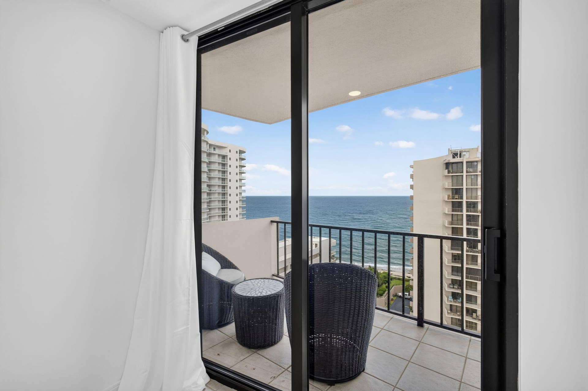 4200 N Ocean Drive, #2-1601, Singer Island, FL 33404 29-web-or-mls-5D1A8212