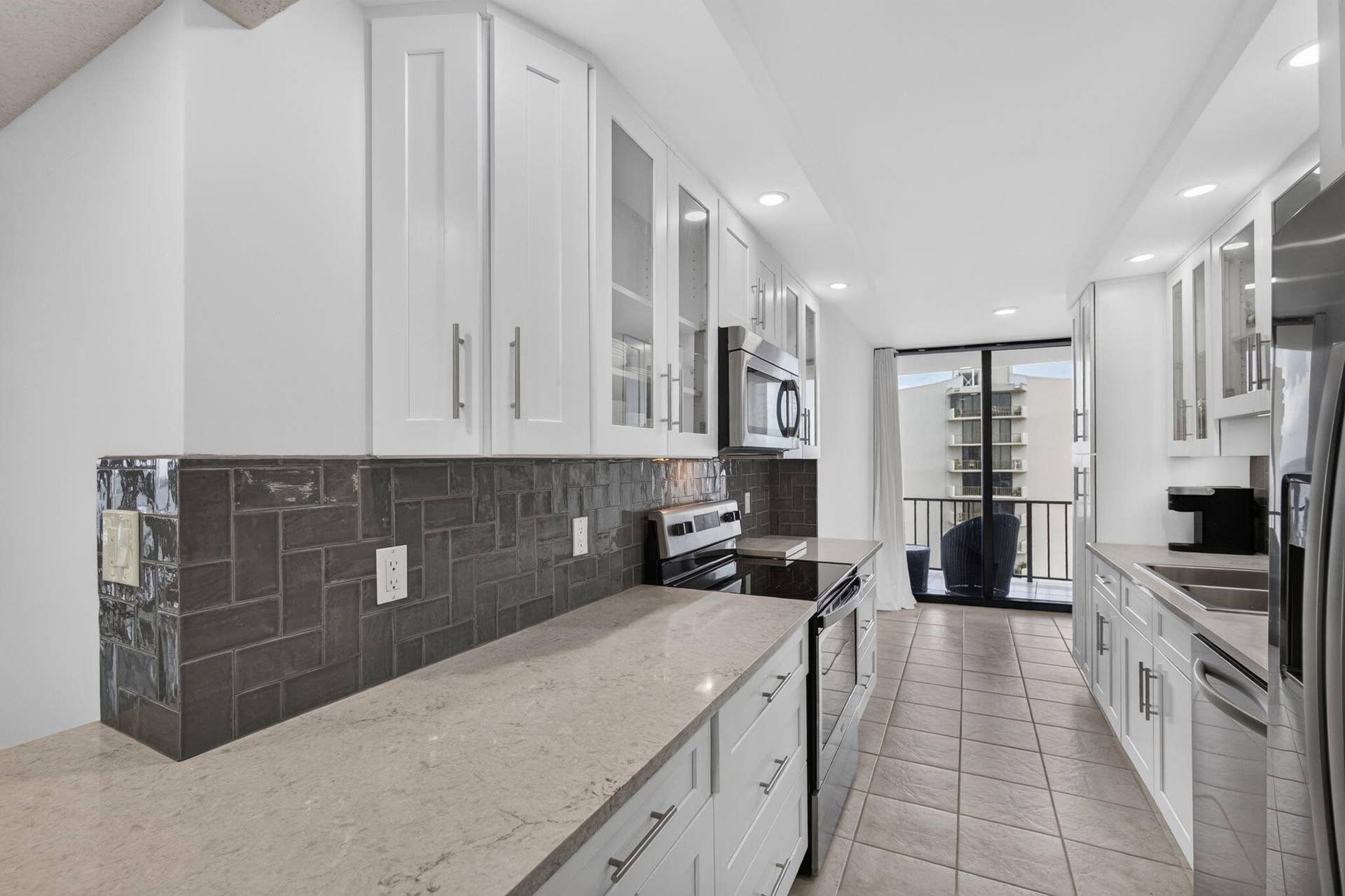 4200 N Ocean Drive, #2-1601, Singer Island, FL 33404 Kitchen