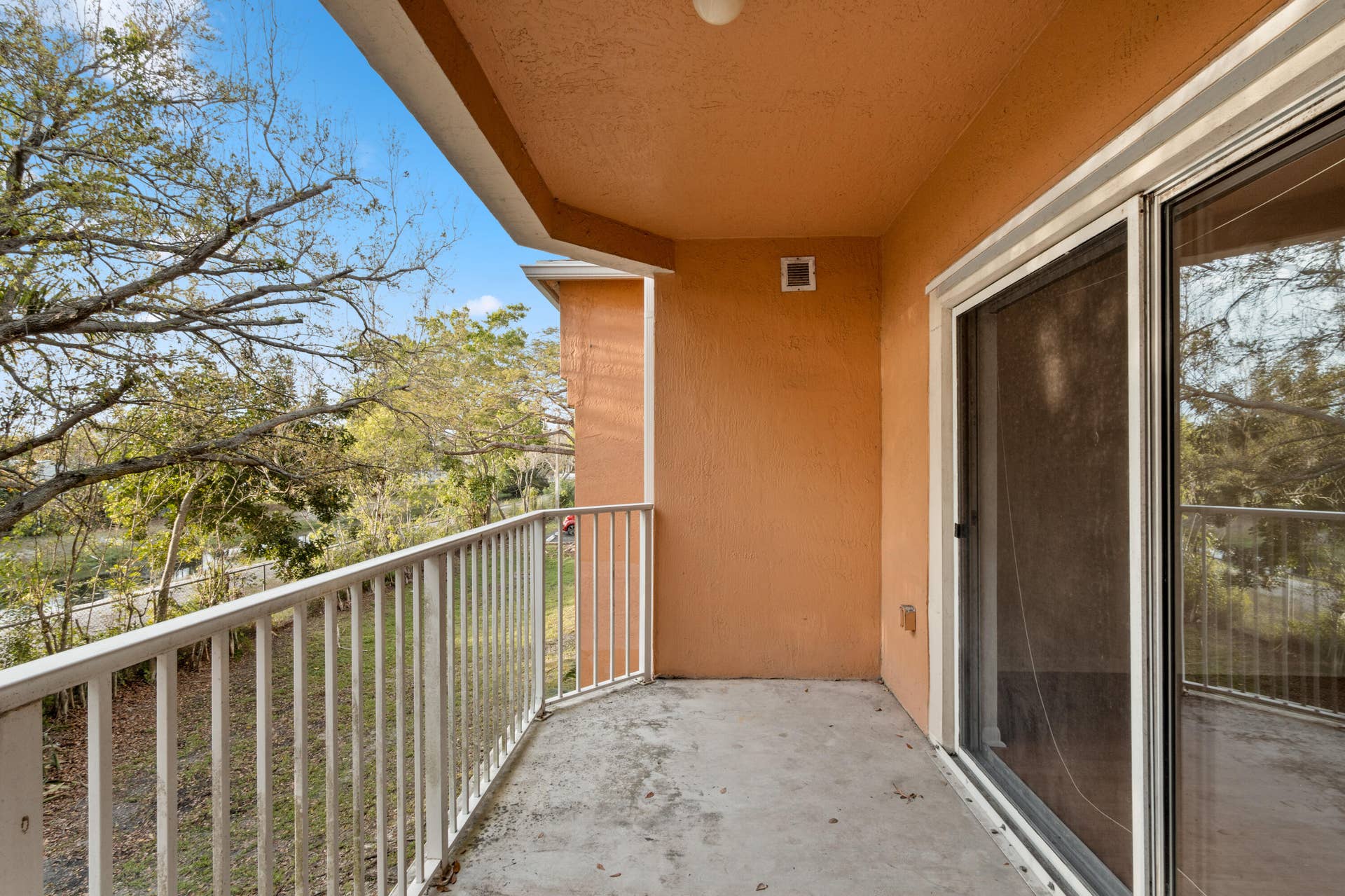 6960 SW 39TH Street, #E205, Davie, FL 33314 IMG_1367