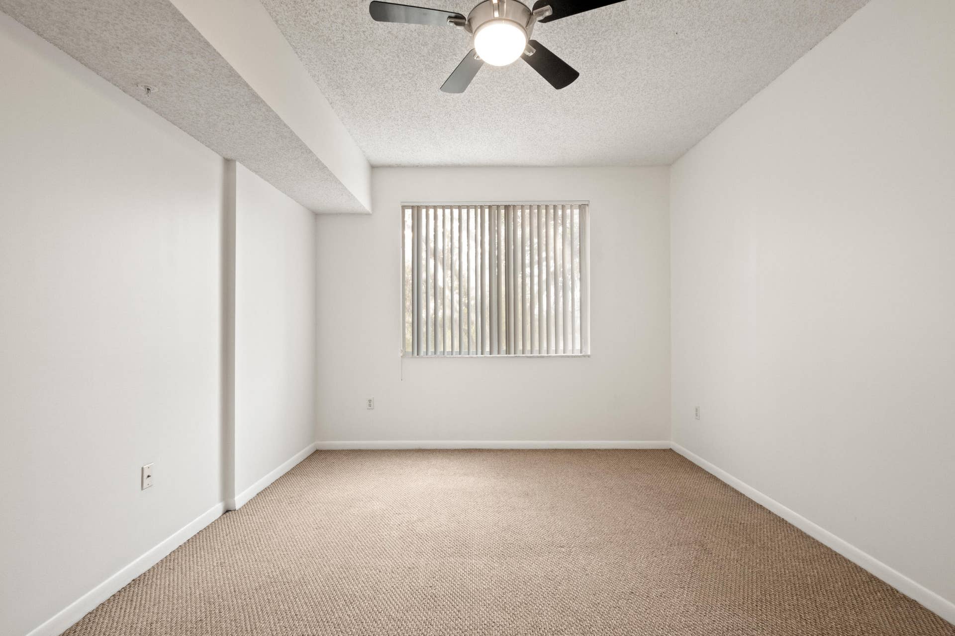 6960 SW 39TH Street, #E205, Davie, FL 33314 IMG_1292