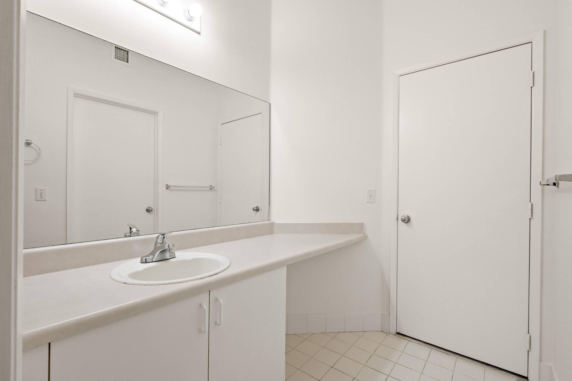 6960 SW 39TH Street, #E205, Davie, FL 33314 IMG_1322