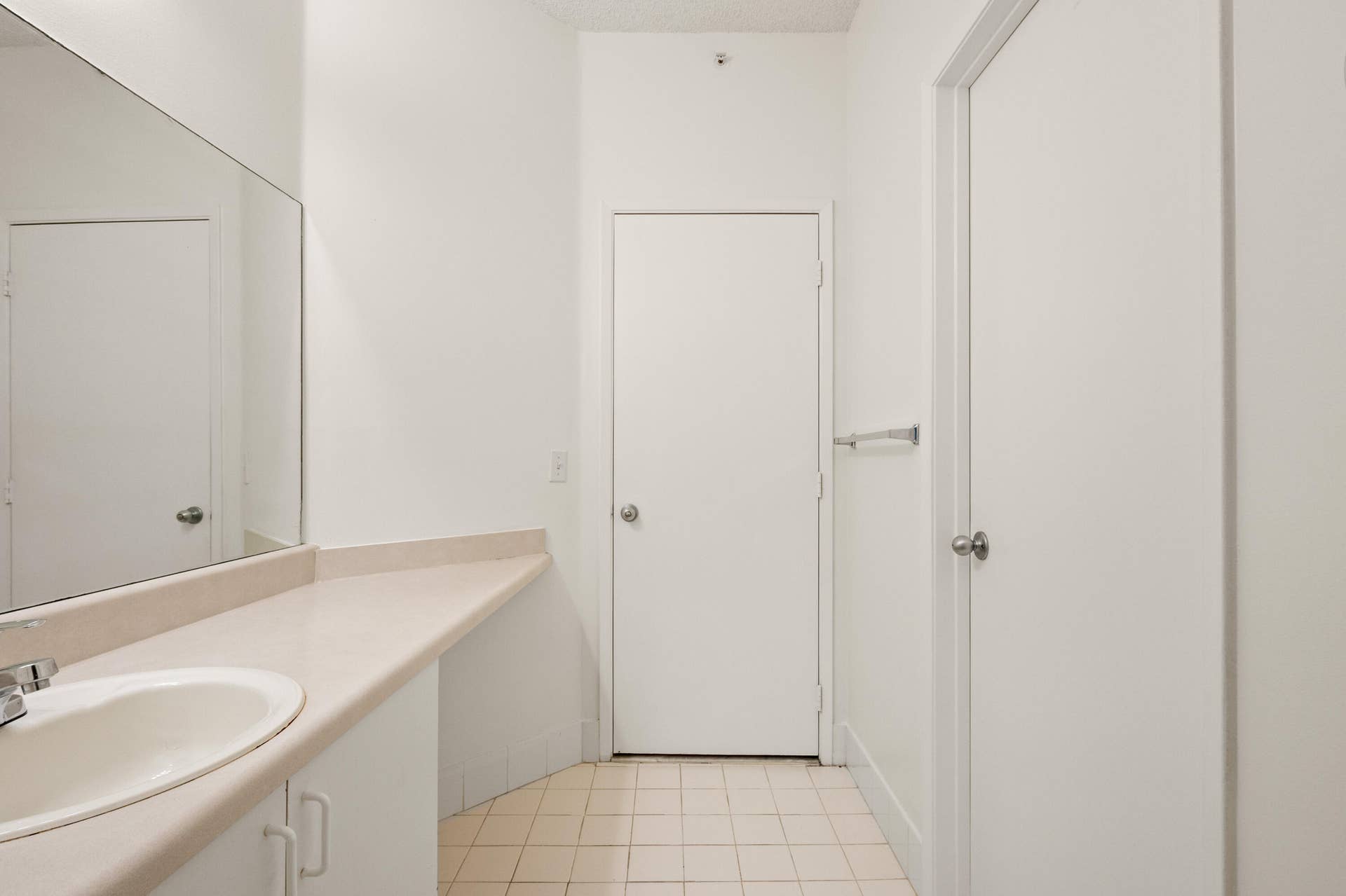 6960 SW 39TH Street, #E205, Davie, FL 33314 IMG_1325
