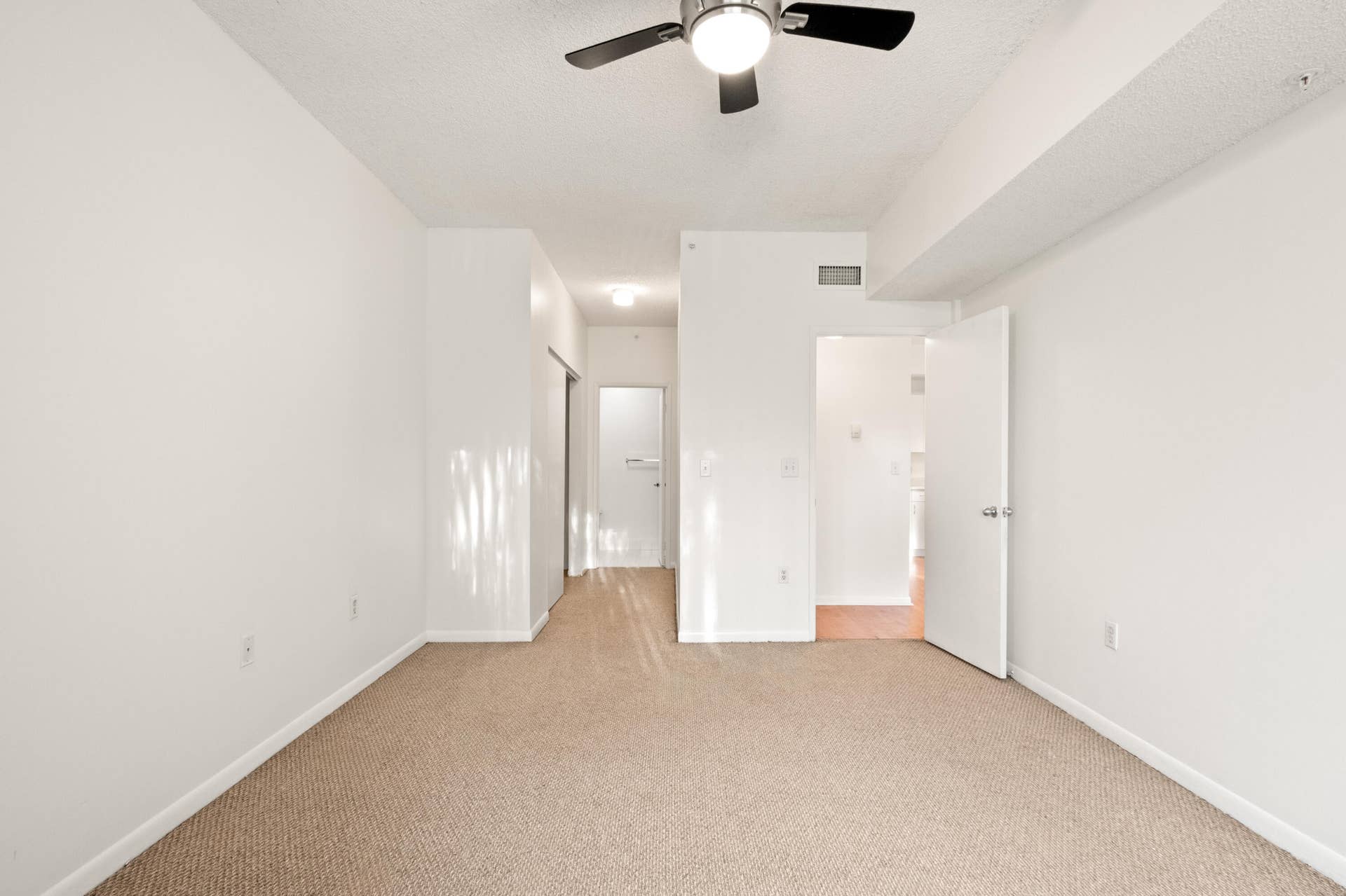 6960 SW 39TH Street, #E205, Davie, FL 33314 IMG_1295