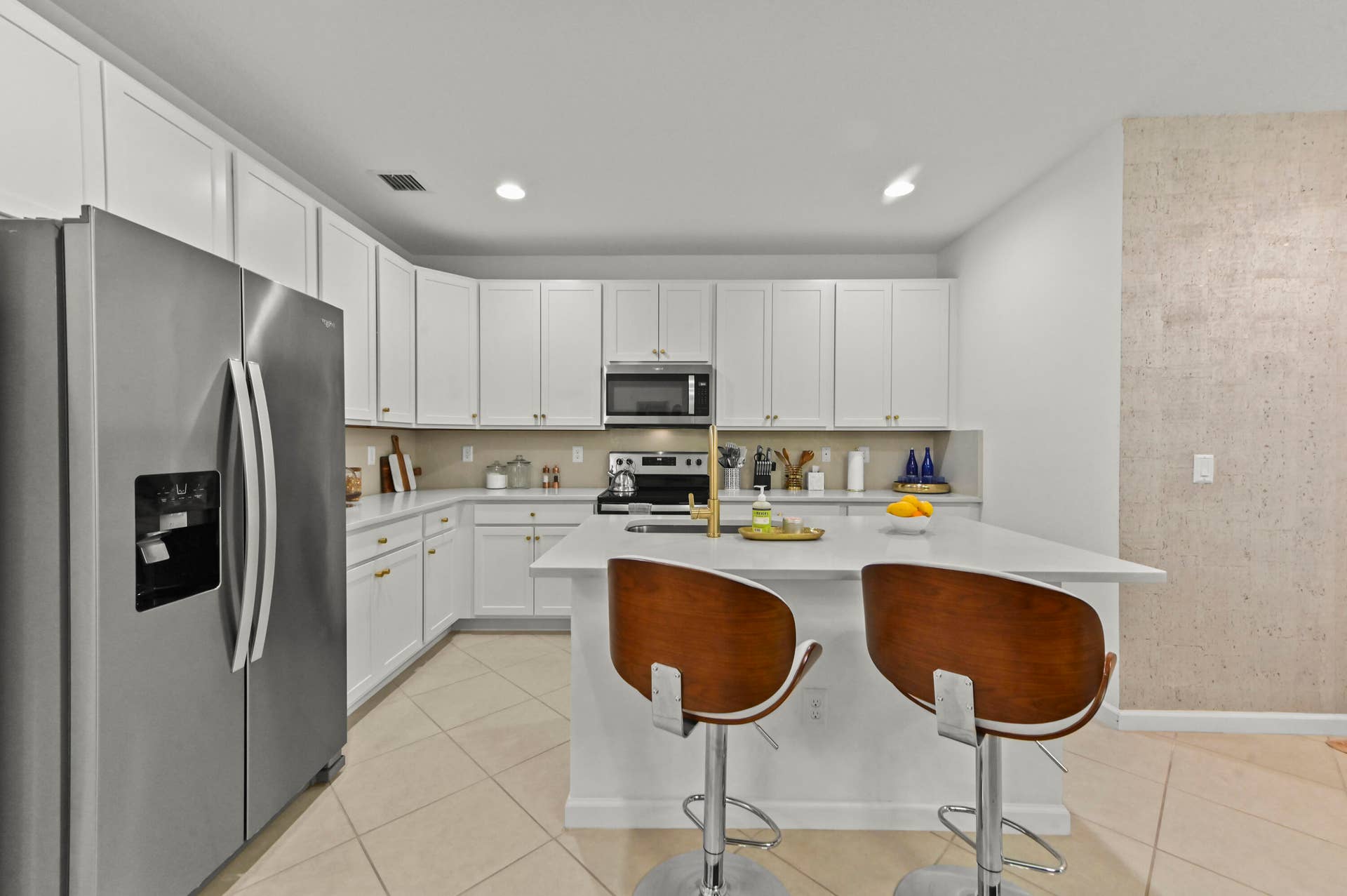 355 NW 33RD Lane, Pompano Beach, FL 33069 14 Kitchen 01