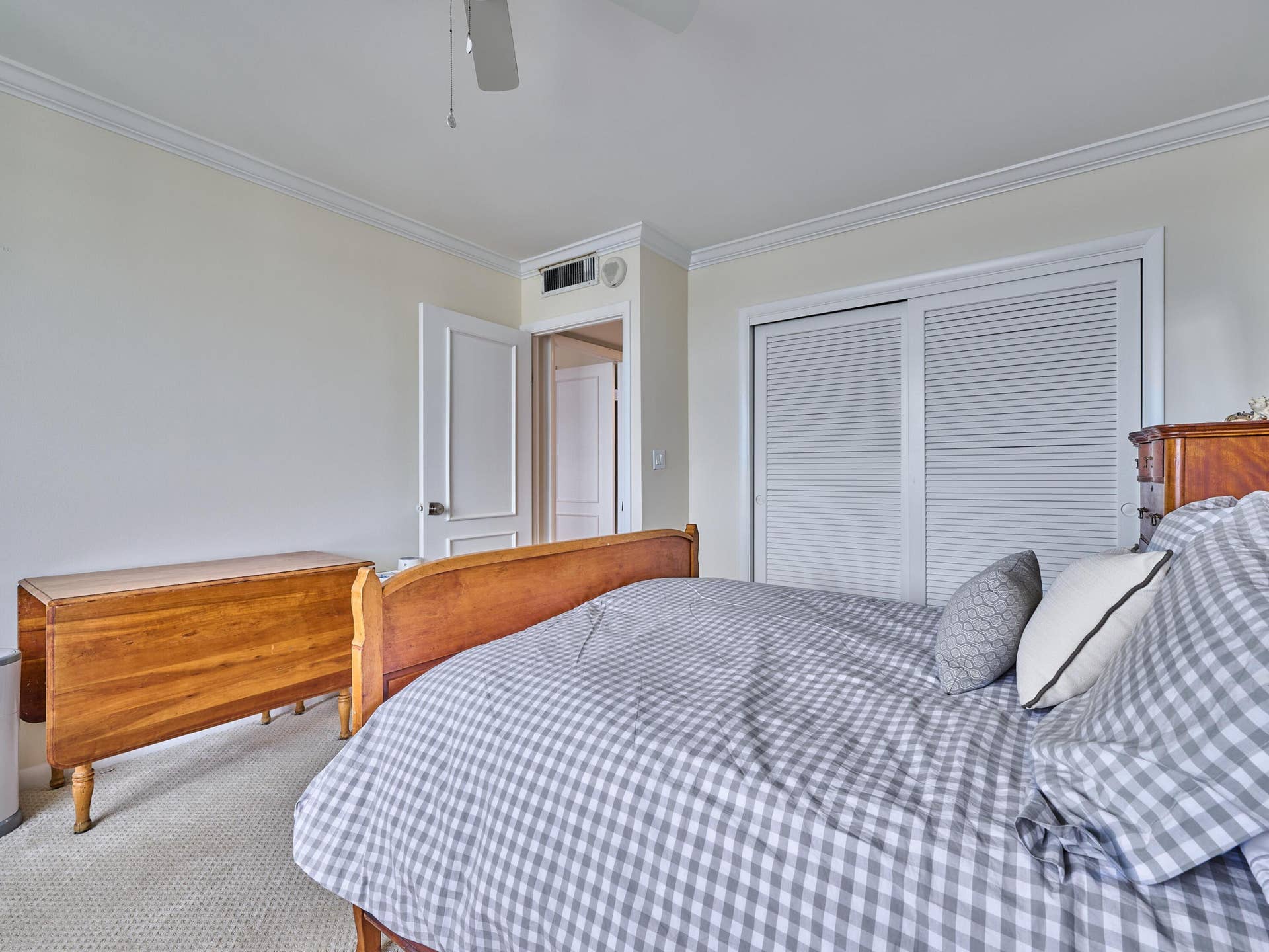 2600 N FLAGLER Drive, #3, West Palm Beach, FL 33407 C PYL 0036