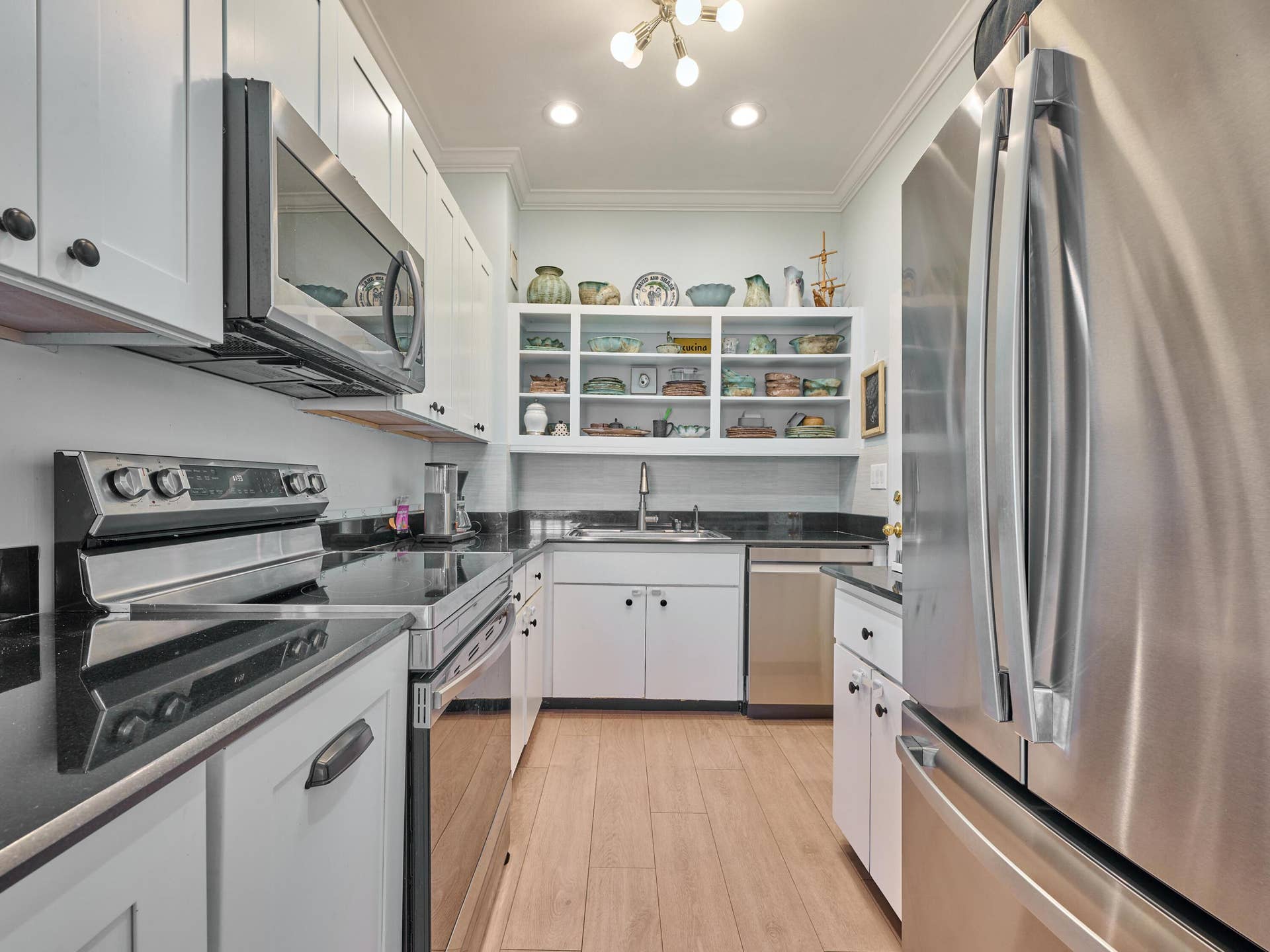 2600 N FLAGLER Drive, #3, West Palm Beach, FL 33407 C PYL 0010