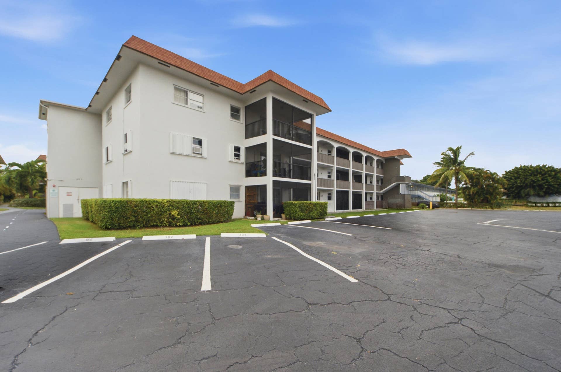 651 PINE Drive, #309, Pompano Beach, FL 33060 3__d4s5729