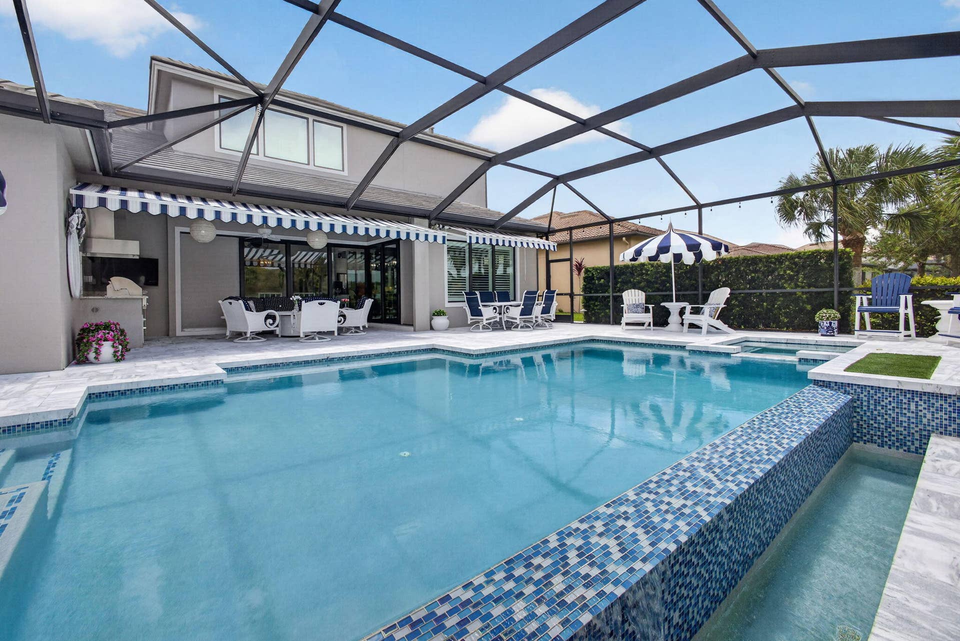 Private Pool & Hot Tub