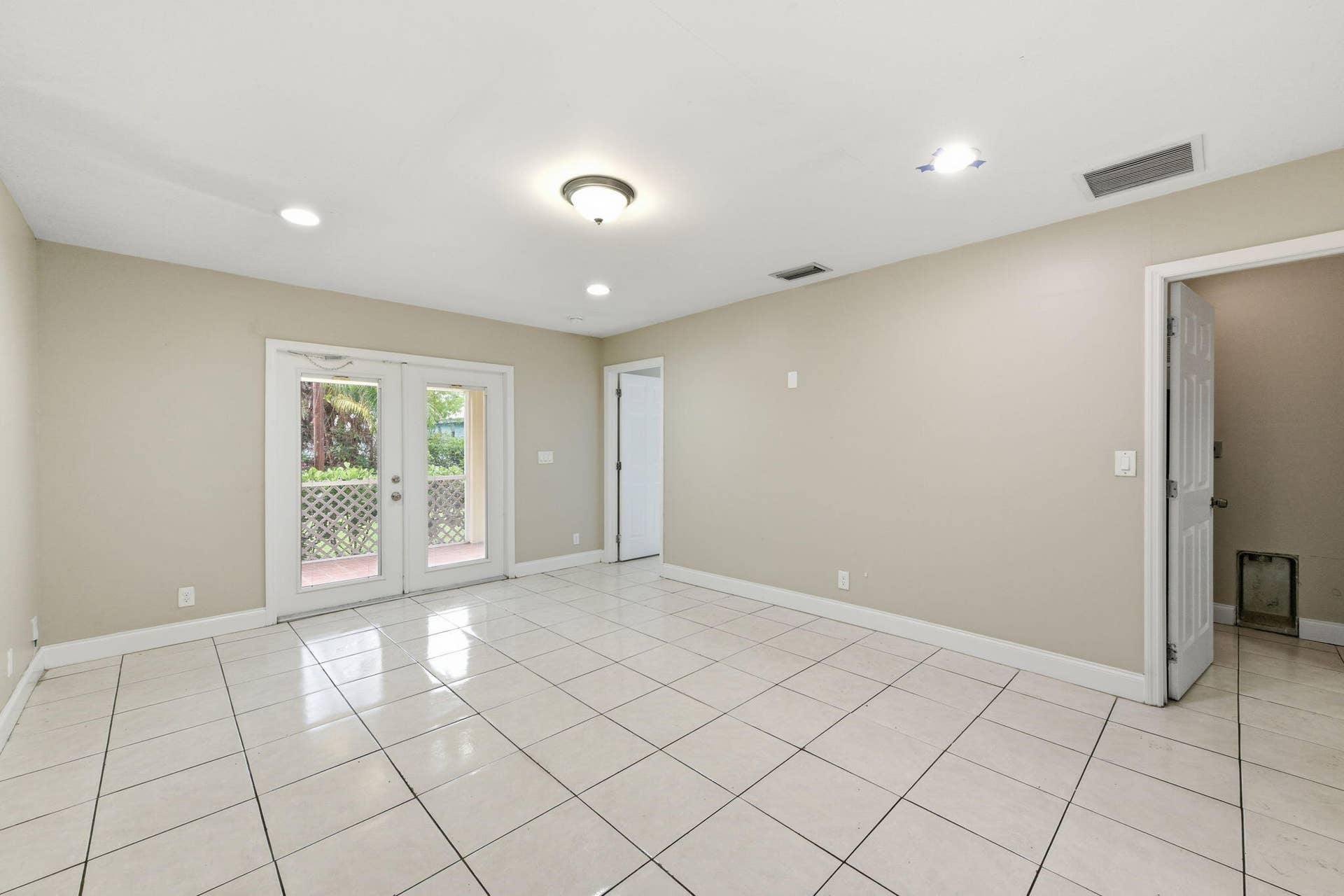 939 CHARLES Street, West Palm Beach, FL 33401 021_ListerPros