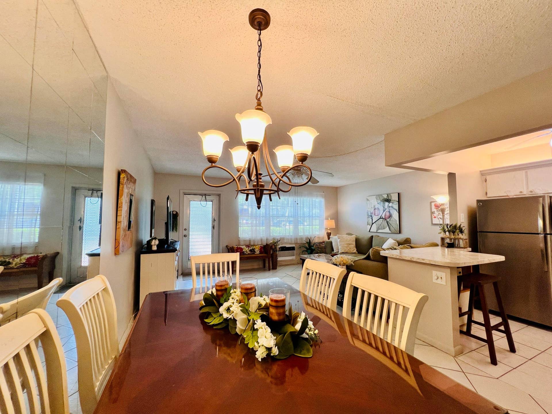 Dining to Front
