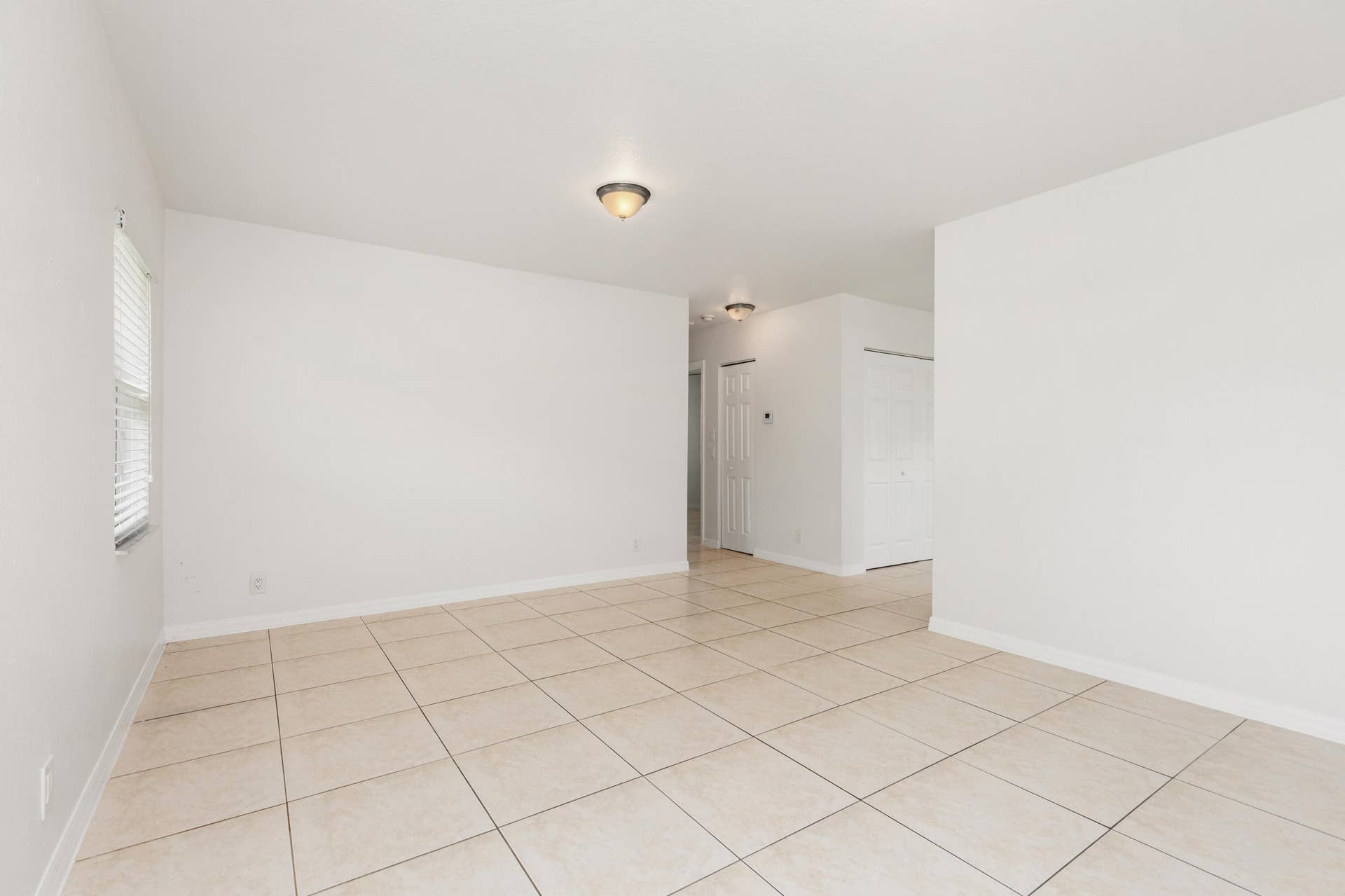 24 SW 6th Street, #2, Hallandale Beach, FL 33009 1I6A4498