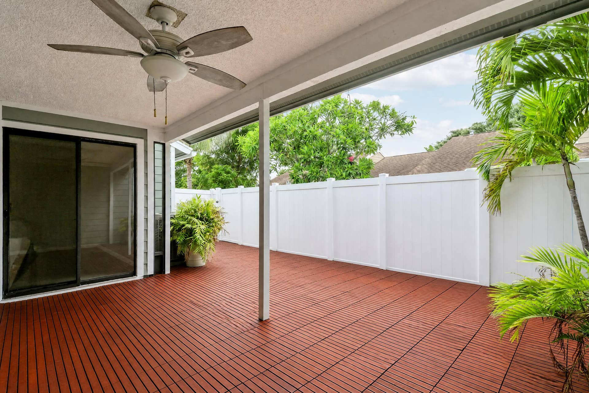 202 LAKEWOOD Drive, #11B, Jupiter, FL 33458 patio