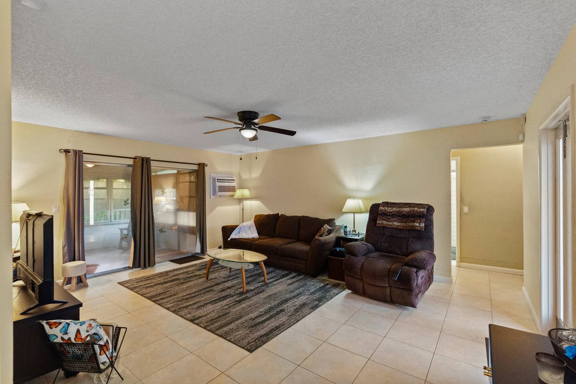 1111 NW 85TH Way, Pembroke Pines, FL 33024 DSC05174