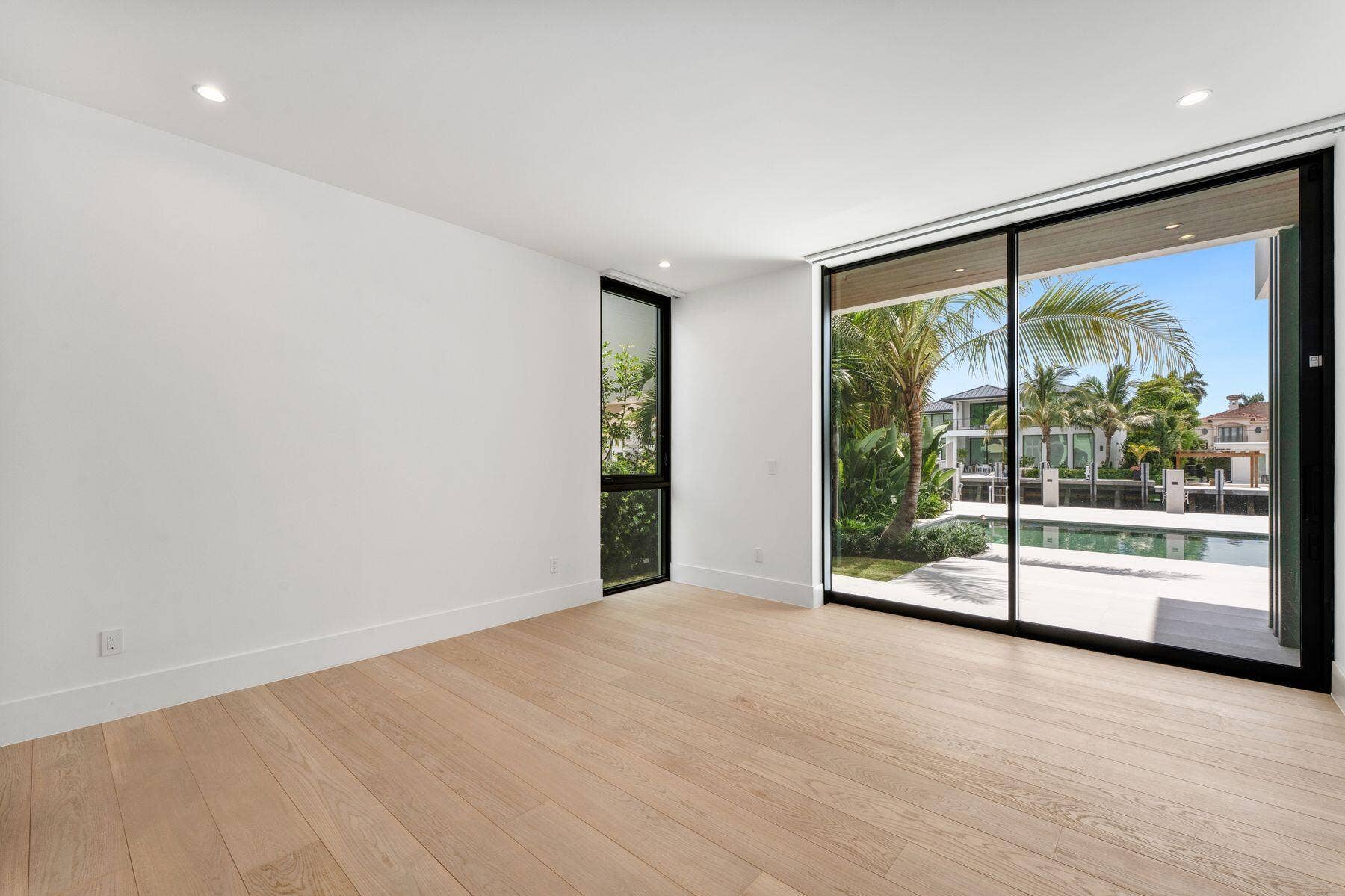 Private First-Floor En-Suite Guest Room