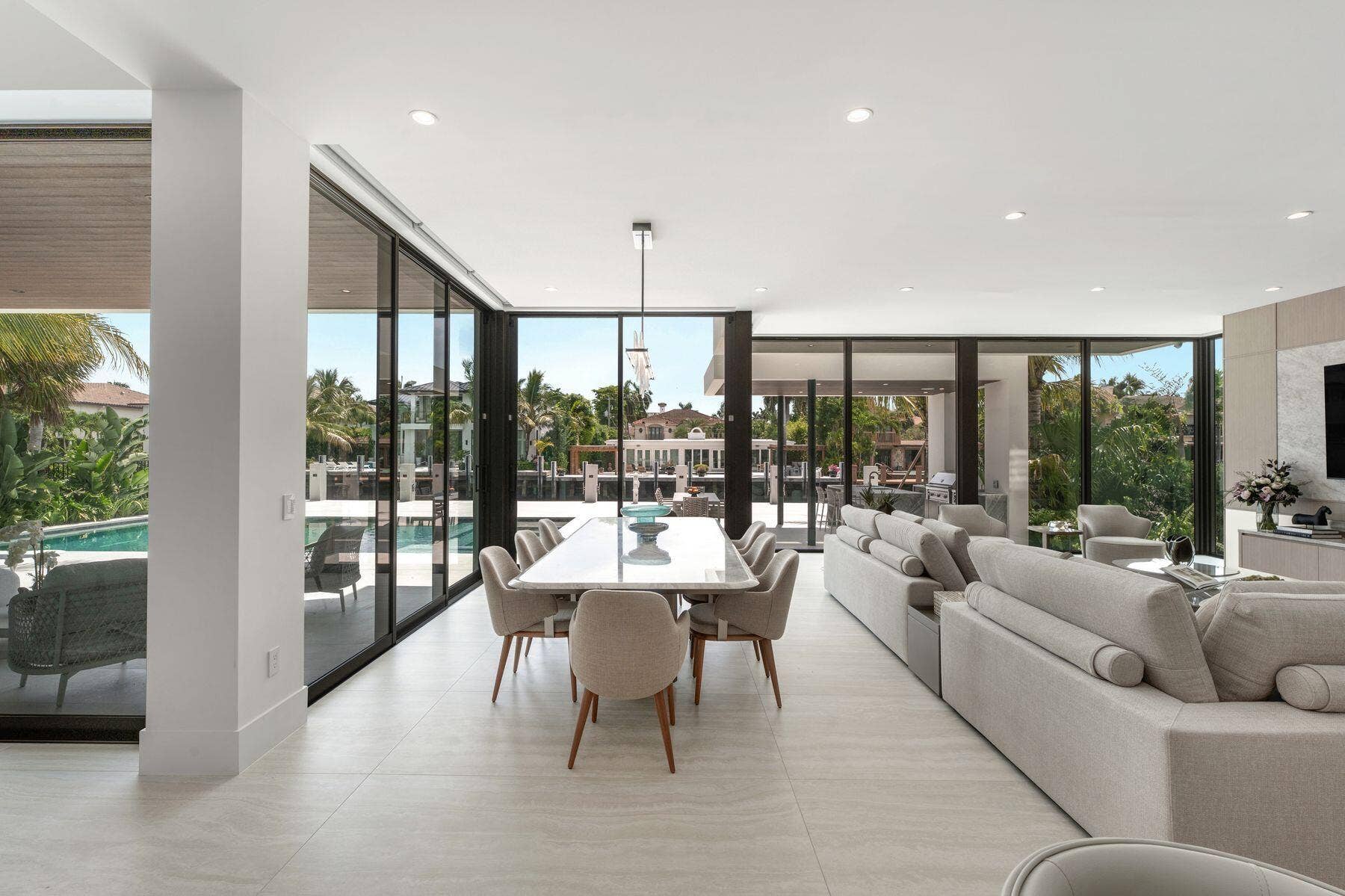 mls_2400 Barcelona Dr_1oakstudios_30