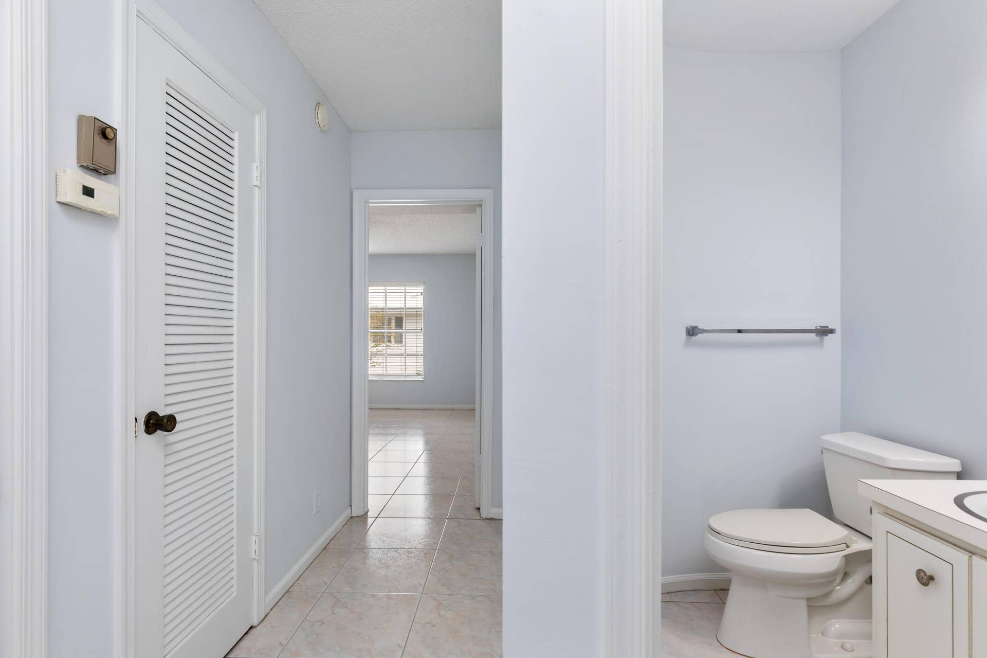 2261 NE 67th Street, #1826, Fort Lauderdale, FL 33308 Half Bathroom