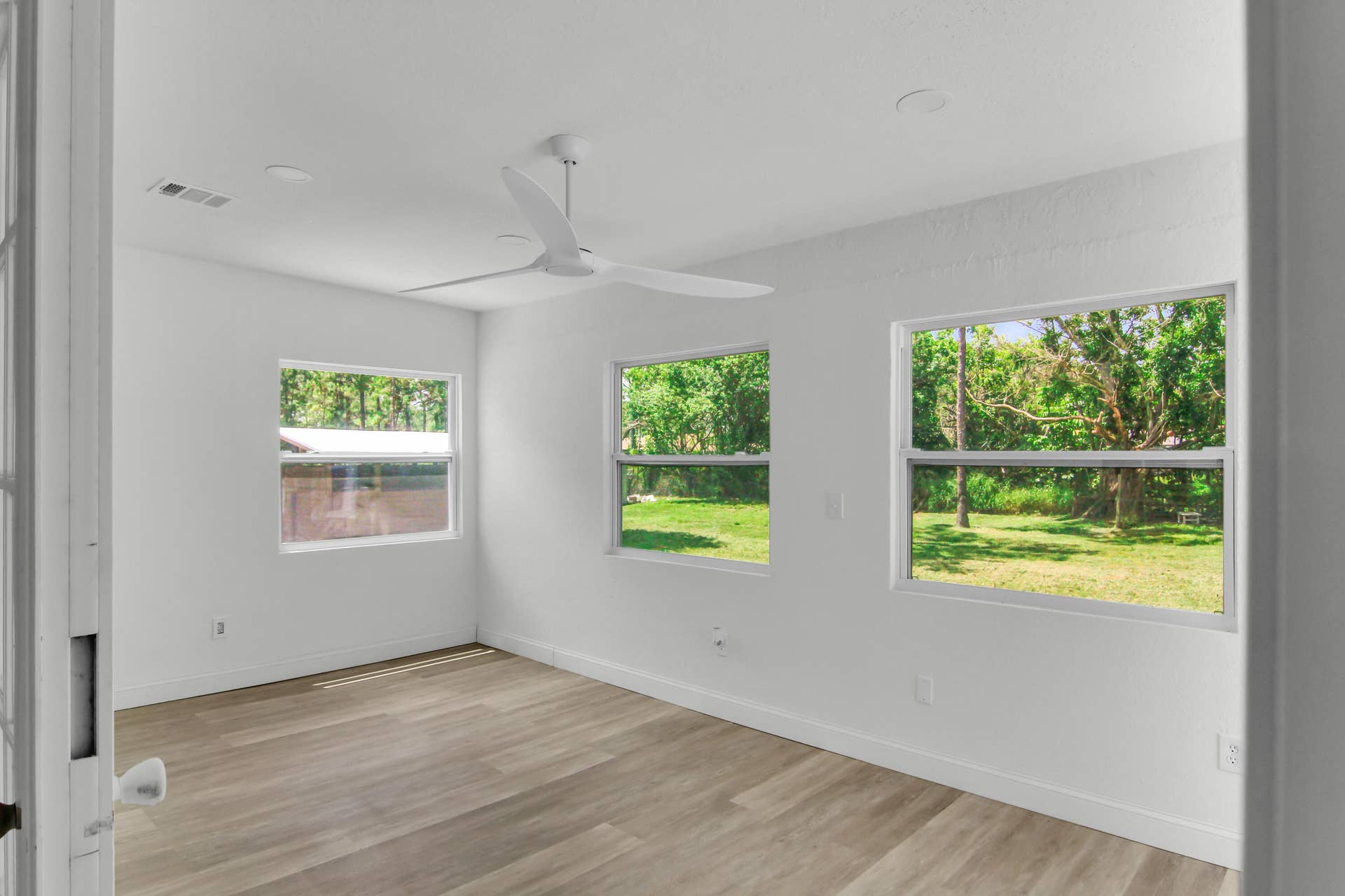 14817 97TH Road N, The Acreage, FL 33412 Family room