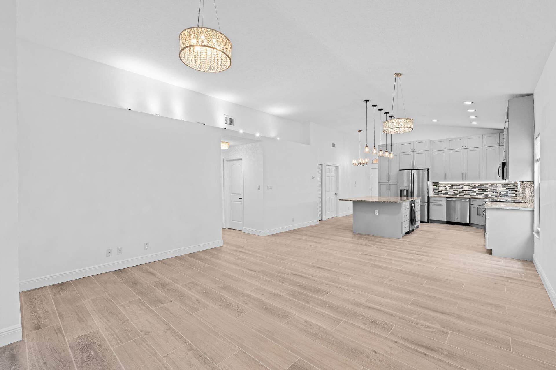 15-web-or-mls-A7405814