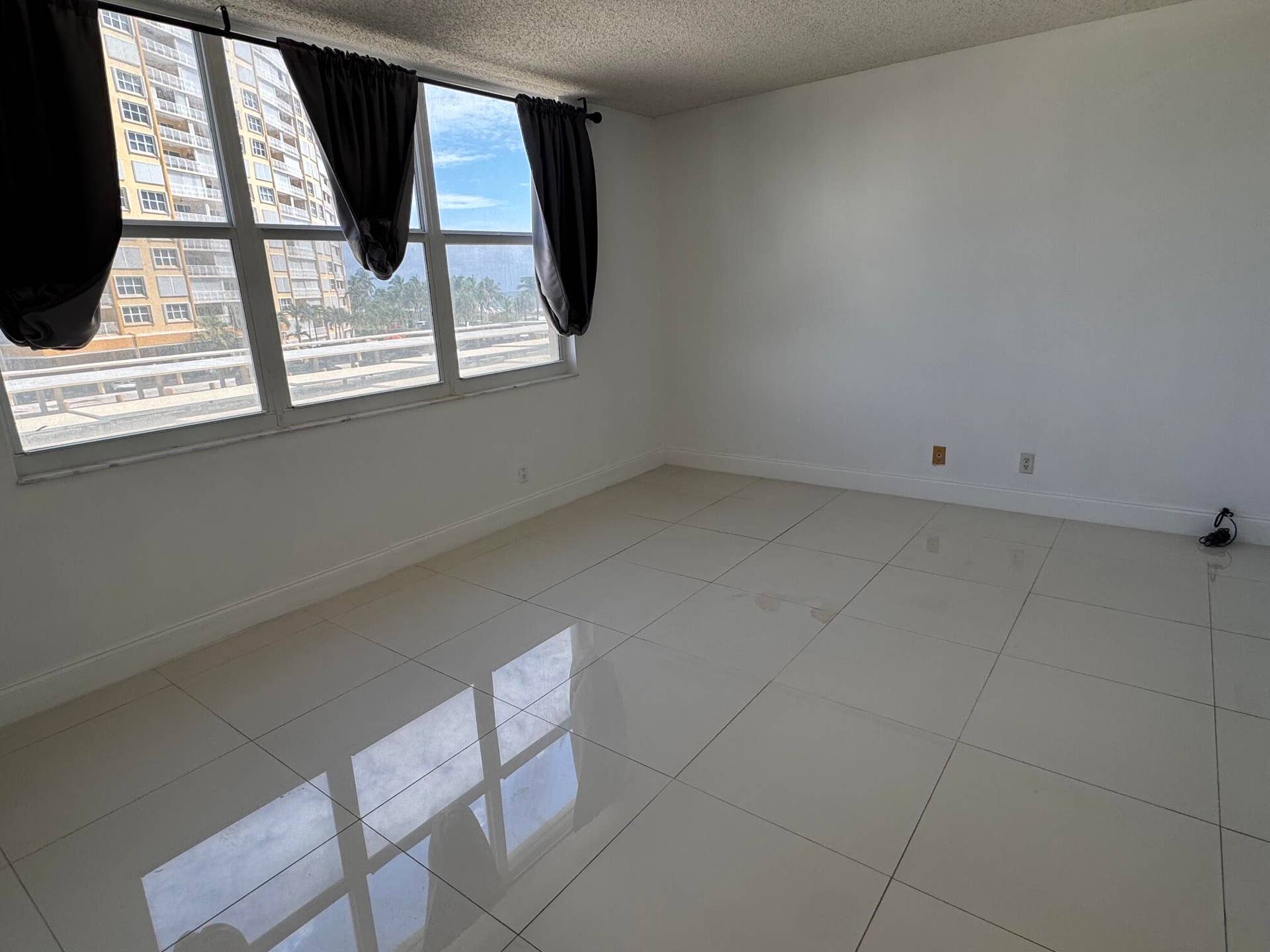 305 N POMPANO BEACH Boulevard, #307, Pompano Beach, Pompano Beach, FL 33062 JH 307 bedroom