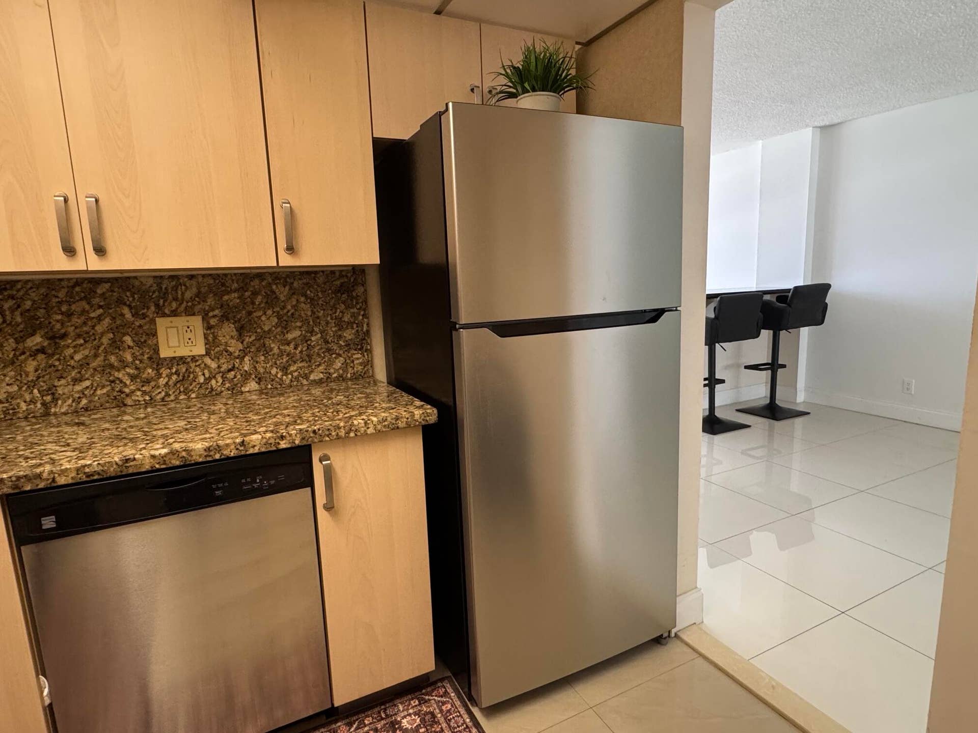 305 N POMPANO BEACH Boulevard, #307, Pompano Beach, Pompano Beach, FL 33062 JH 307 kitchen