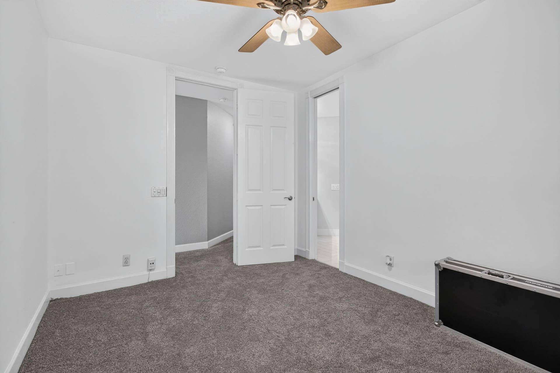 577 NW 120TH Drive, Coral Springs, FL 33071 Fifth bedroom with walk-in closets and custom fitted closet