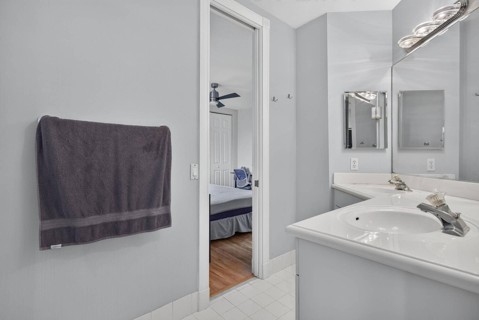 577 NW 120TH Drive, Coral Springs, FL 33071 Jack and Jill bathroom 1 of 2