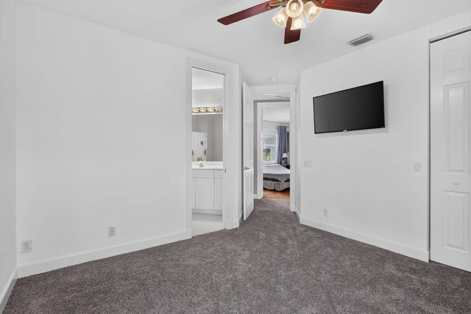 577 NW 120TH Drive, Coral Springs, FL 33071 Fourth bedroom with walk-in closet