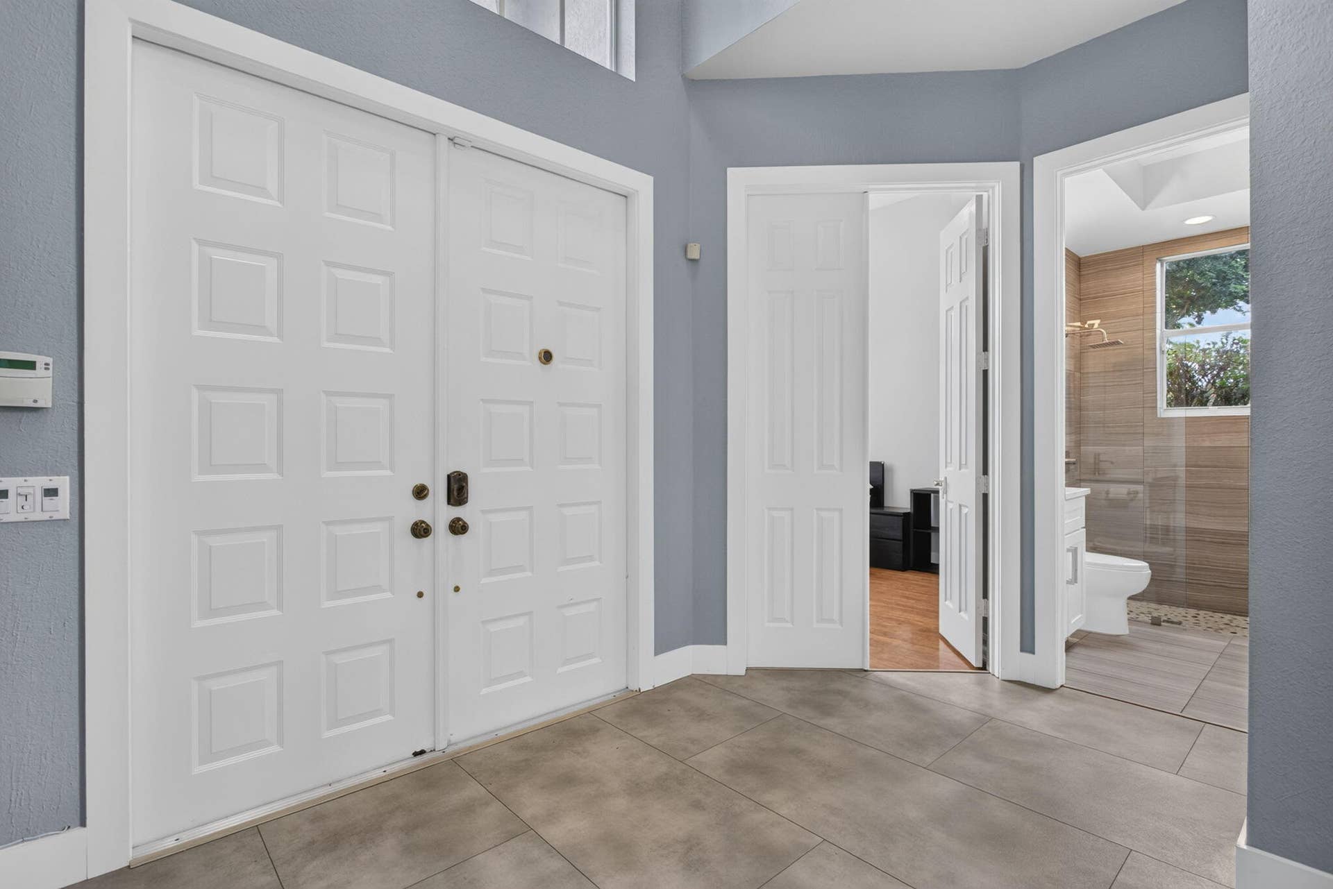 577 NW 120TH Drive, Coral Springs, FL 33071 Double door entry at foyer