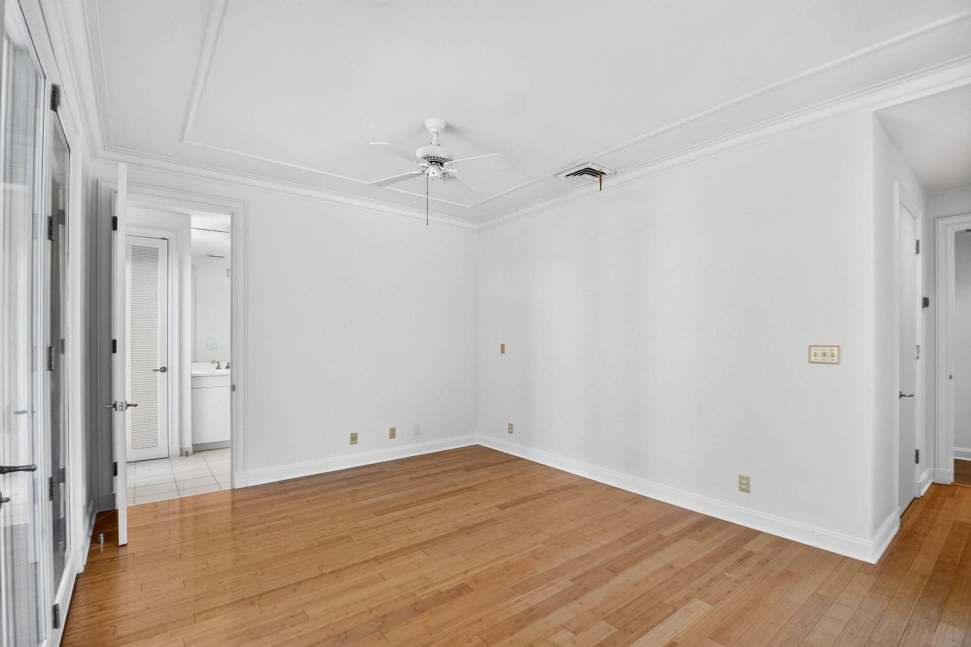 5011 S FLAGLER Drive, West Palm Beach, FL 33405 First Floor Suite