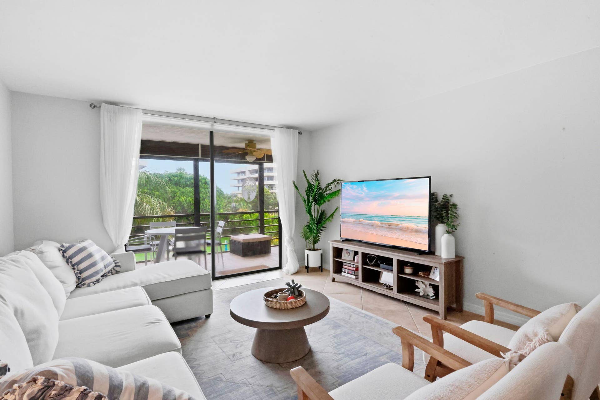 4-web-or-mls-004_0E2A7690_with_tv
