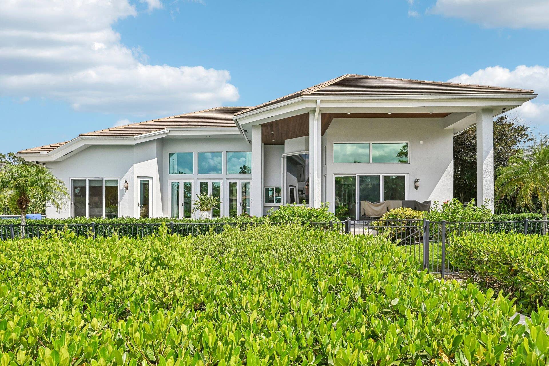 8651 SE Somerset Island Way, Jupiter, FL 33458 Exterior