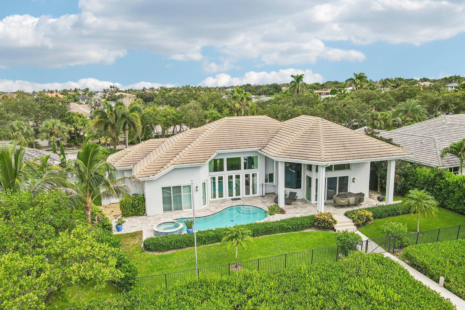 8651 SE Somerset Island Way, Jupiter, FL 33458 Backyard