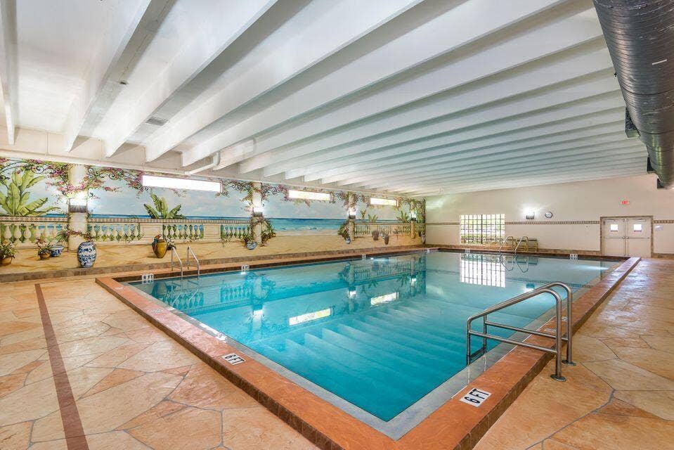 3008 Guildford A, Boca Raton, FL 33434 Indoor Pool