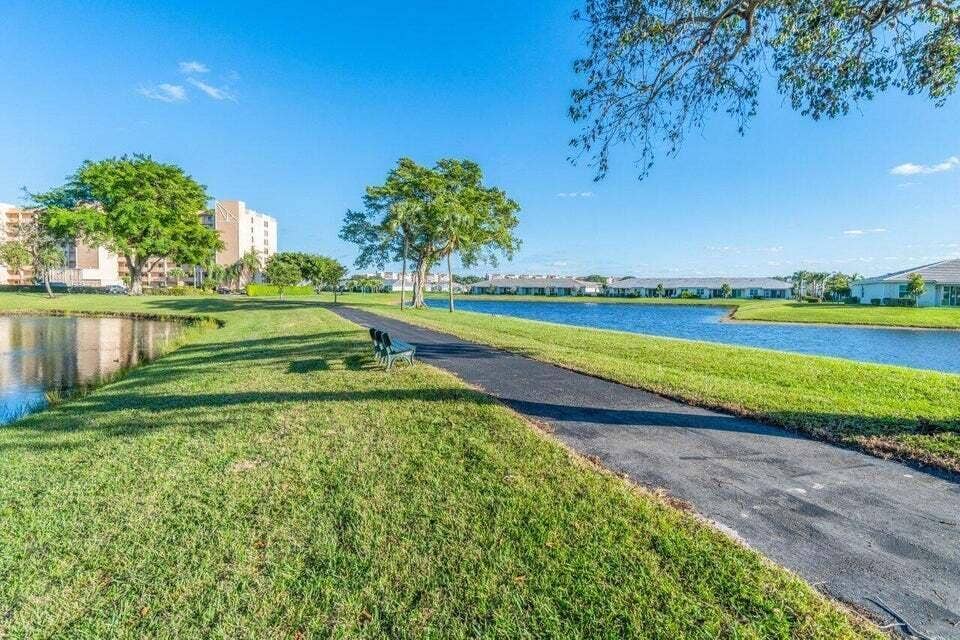 7290 KINGHURST Drive, #106, Delray Beach, FL 33446 20240214143359380881000000-o
