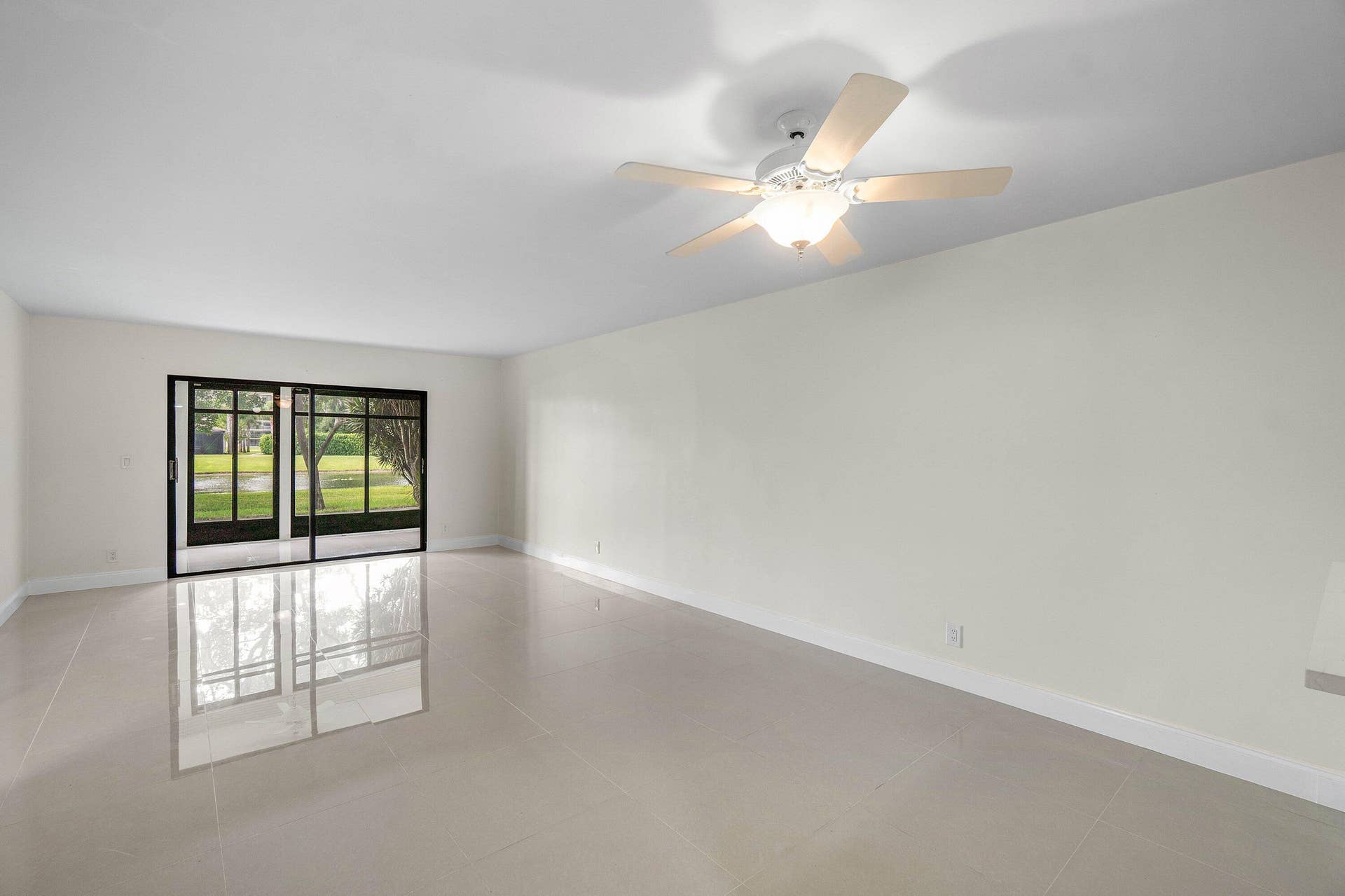 7290 KINGHURST Drive, #106, Delray Beach, FL 33446 011-7290KinghurstDrive-106-DelrayBeach-F