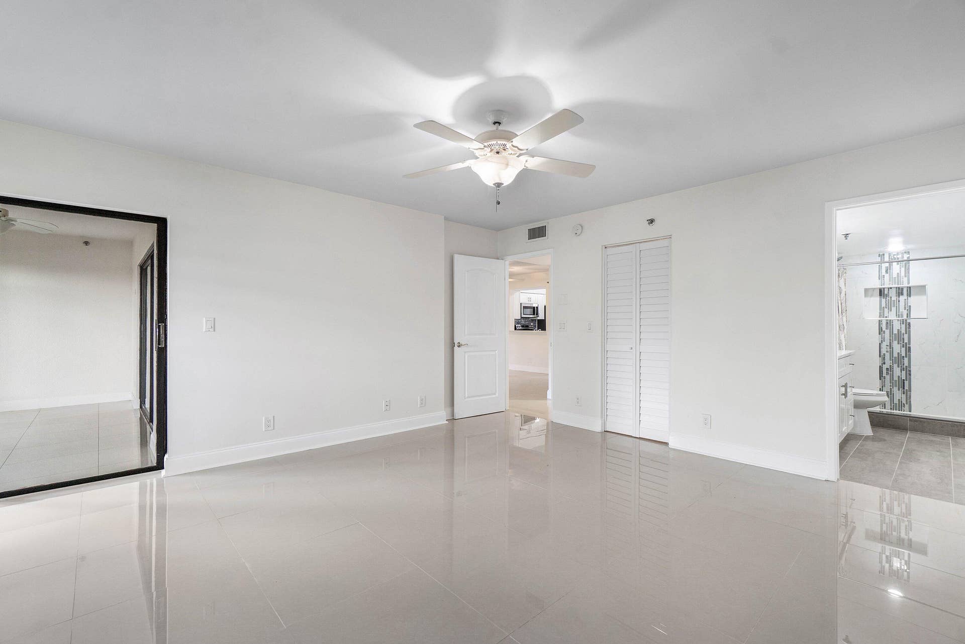 7290 KINGHURST Drive, #106, Delray Beach, FL 33446 016-7290KinghurstDrive-106-DelrayBeach-F