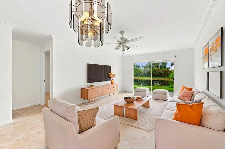8829 BELLA VISTA Drive, #282, Boca Raton, FL 33433 LIVING