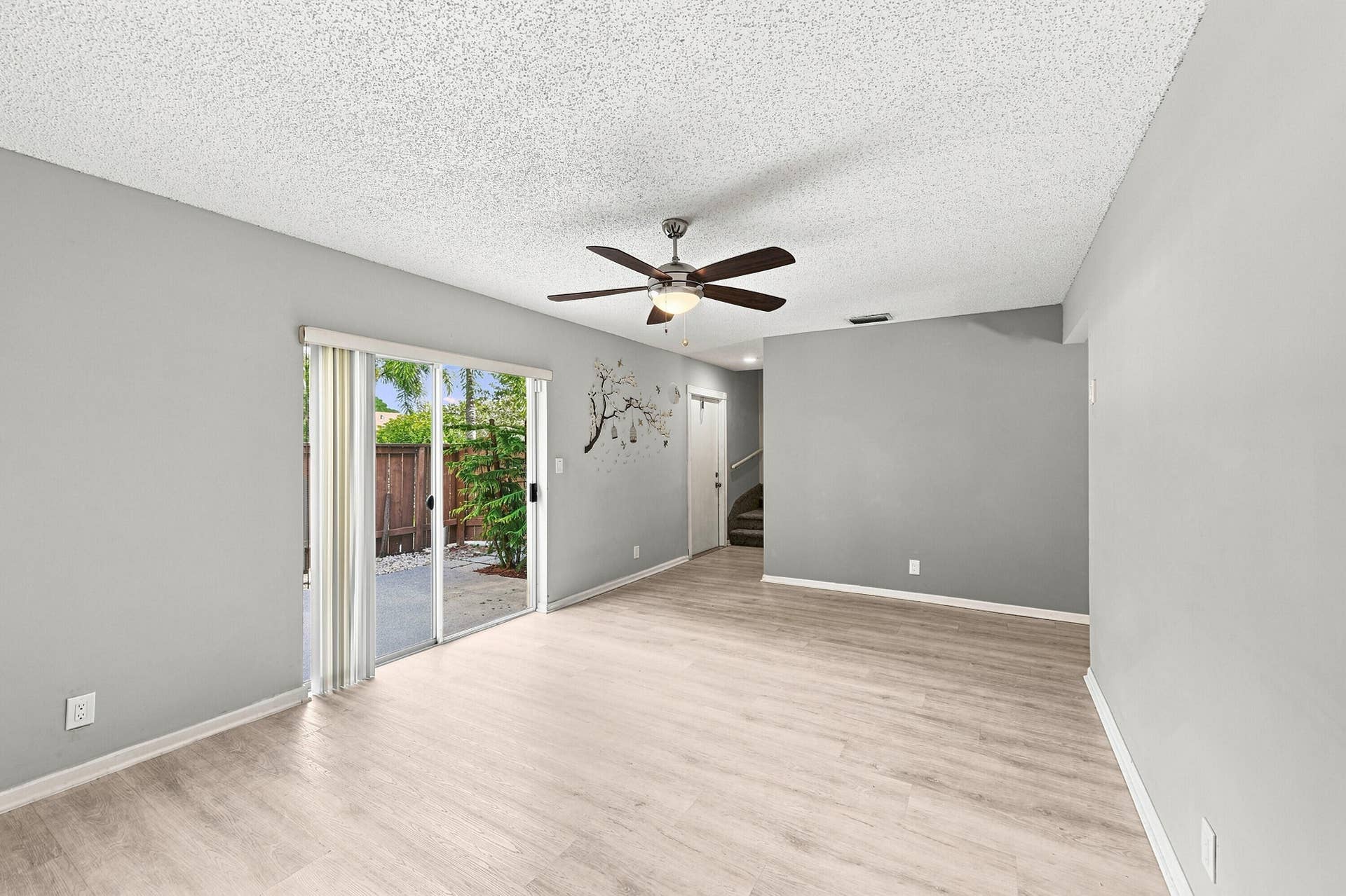 06_living room