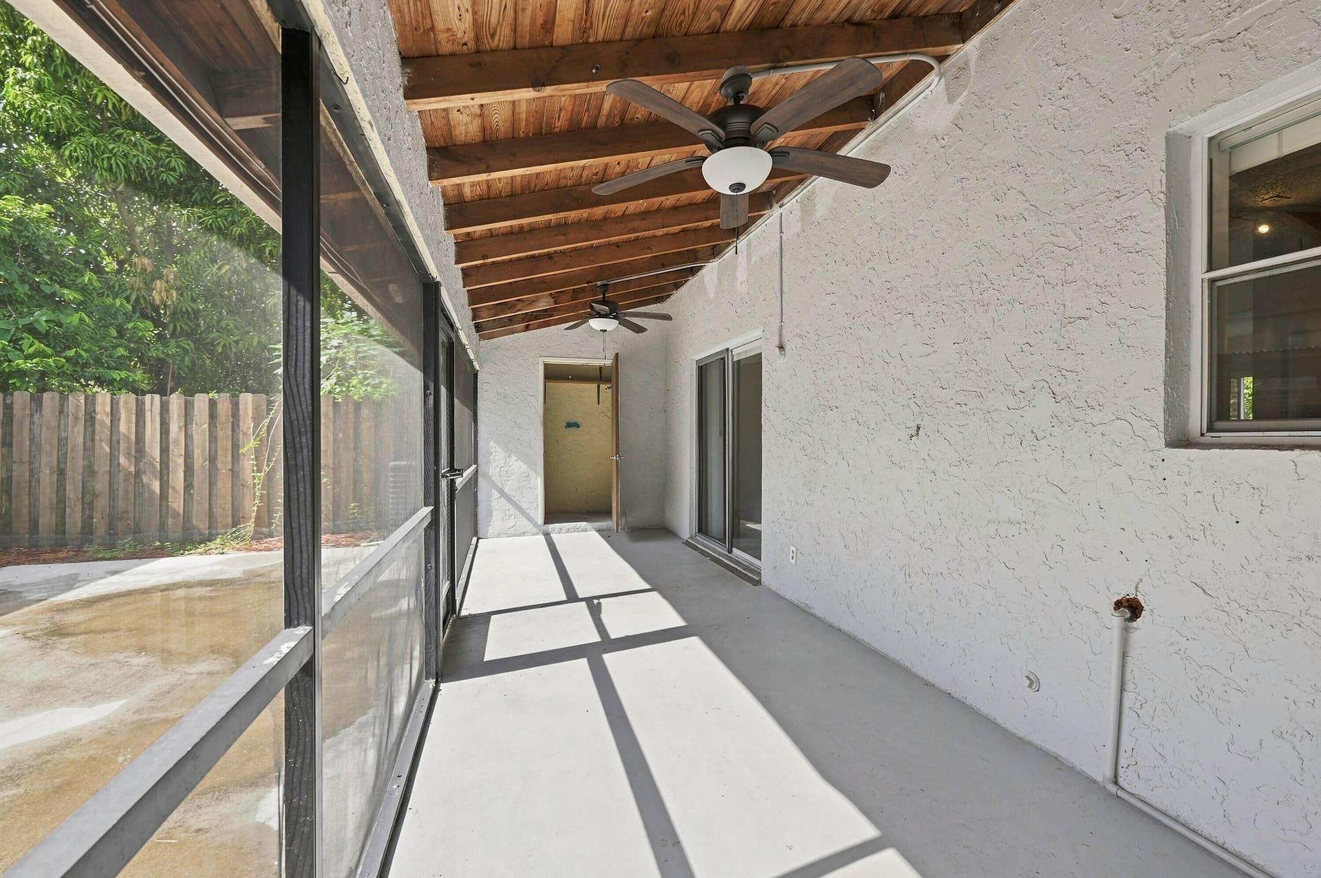 30_sun room
