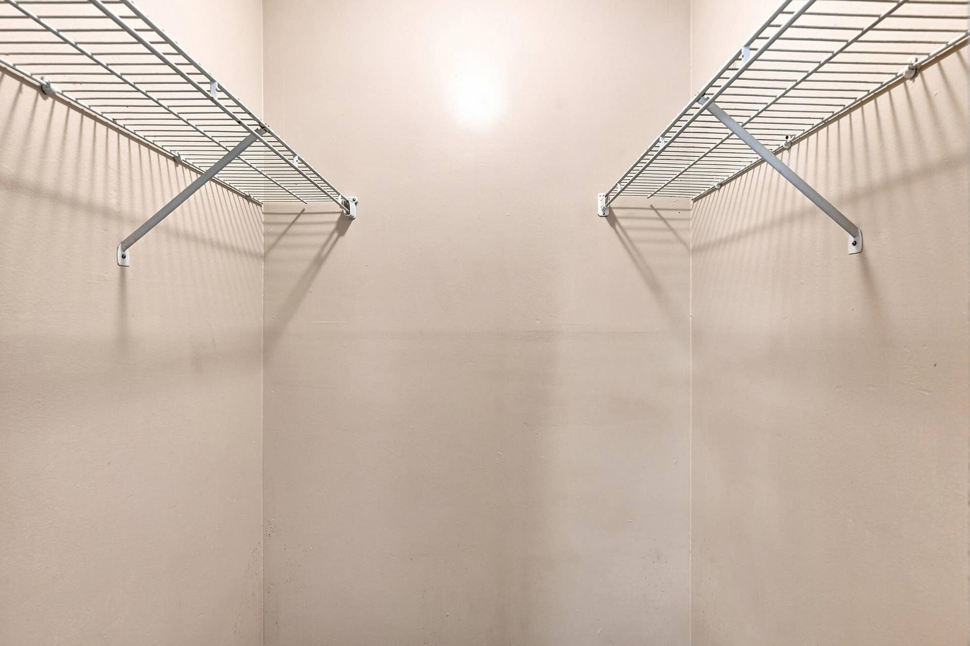 20_walk-in closet