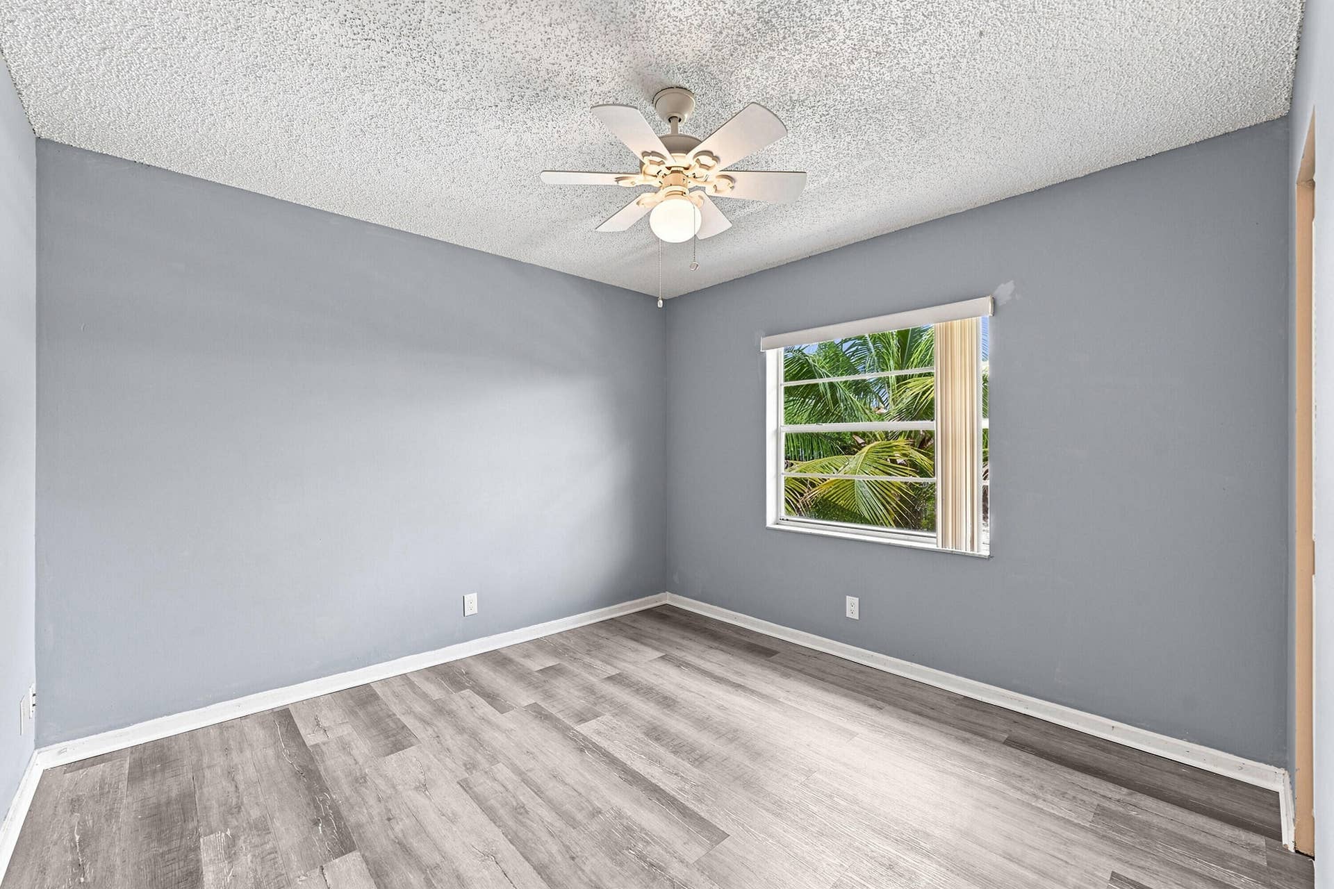 16_bedroom