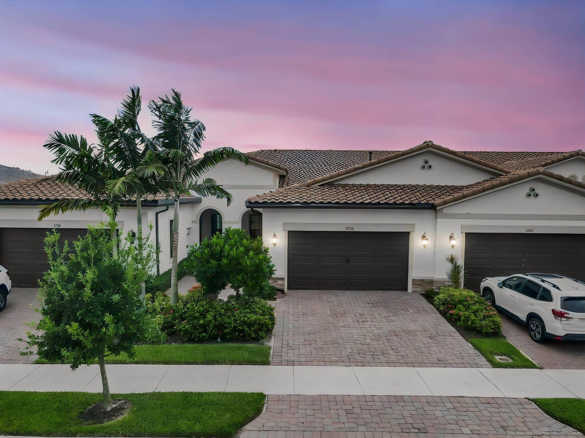 7520 N BLUE SPRING Drive, Parkland, FL 33067 37-web-or-mls-DJI_0030 day to dusk