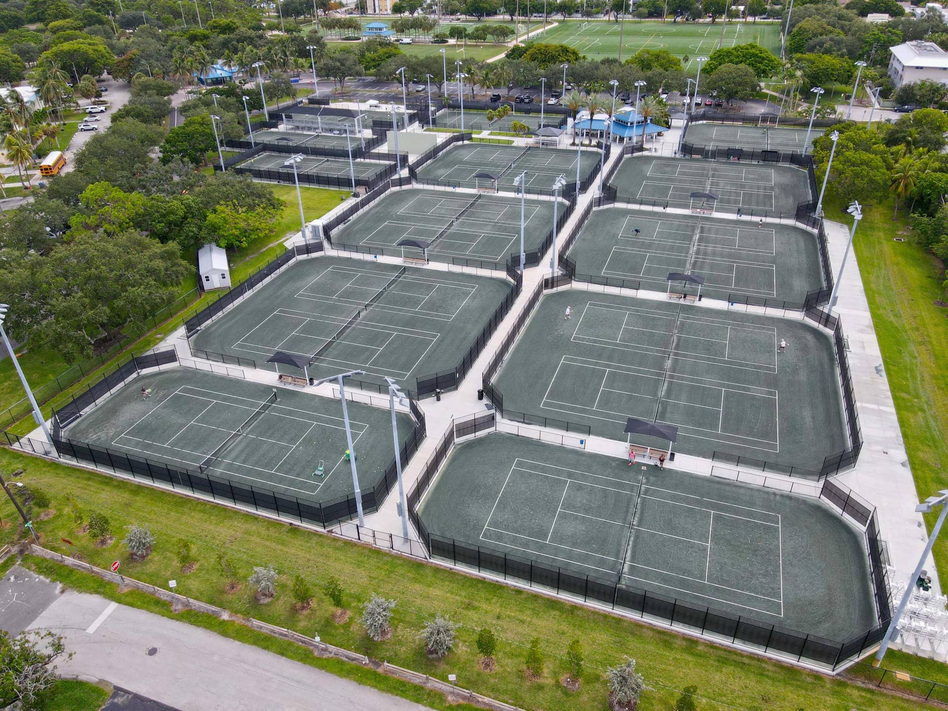 615 NE 10TH Avenue, #101B, Fort Lauderdale, Fort Lauderdale, FL 33304 Tennis courts down the street