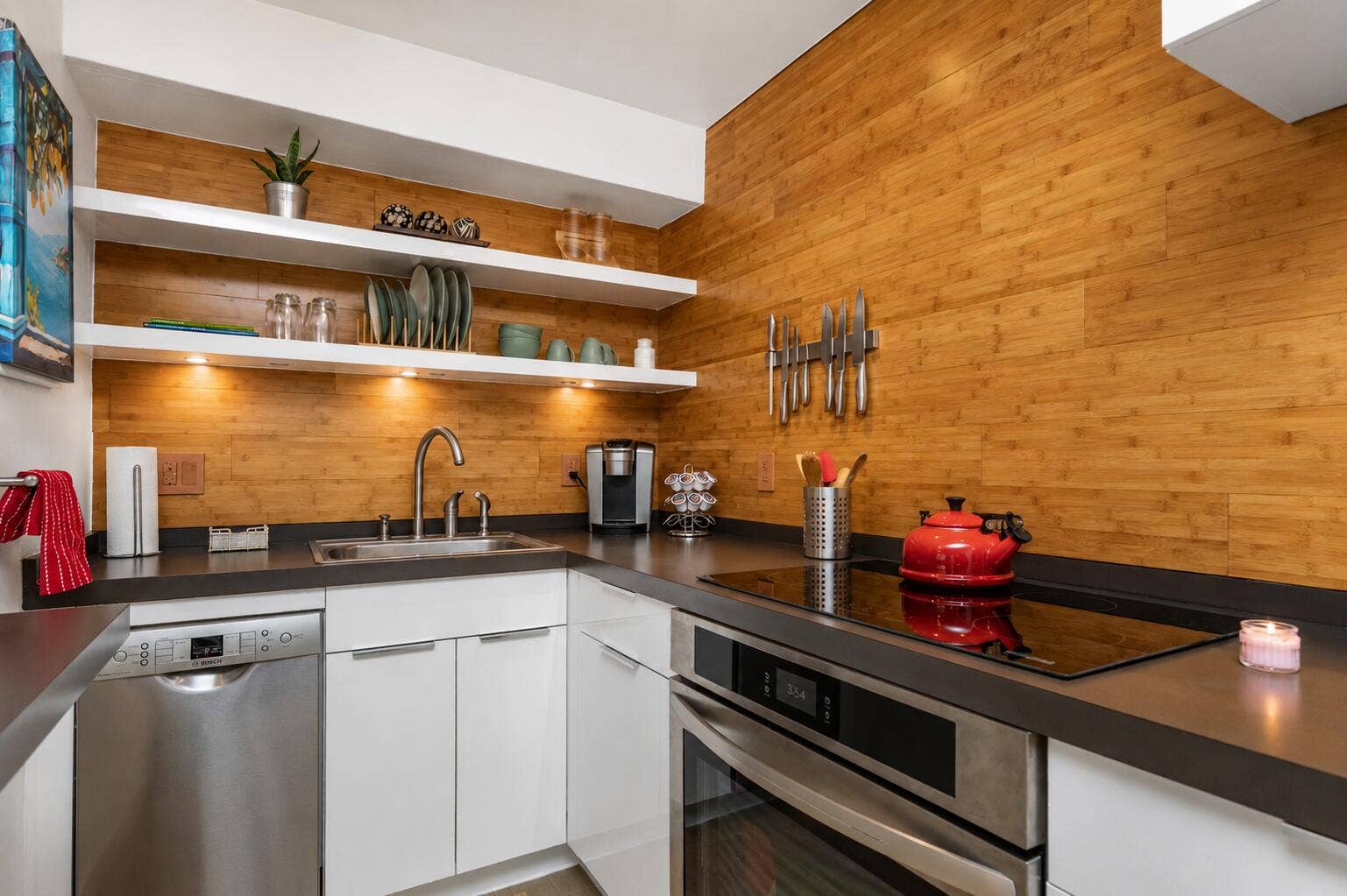 615 NE 10TH Avenue, #101B, Fort Lauderdale, Fort Lauderdale, FL 33304 New dishwasher, stovetop and oven